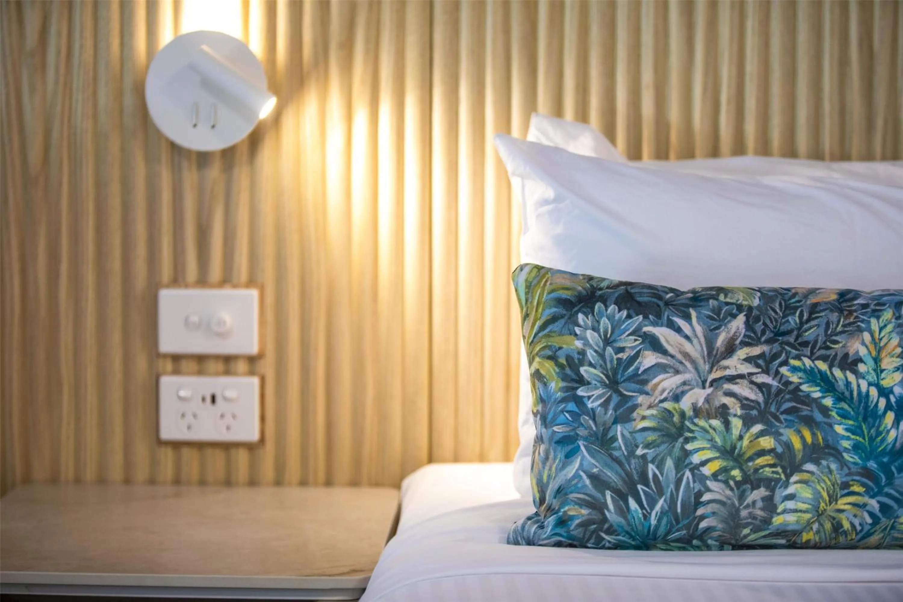 Bedroom, Bed in Nightelier Mission Beach