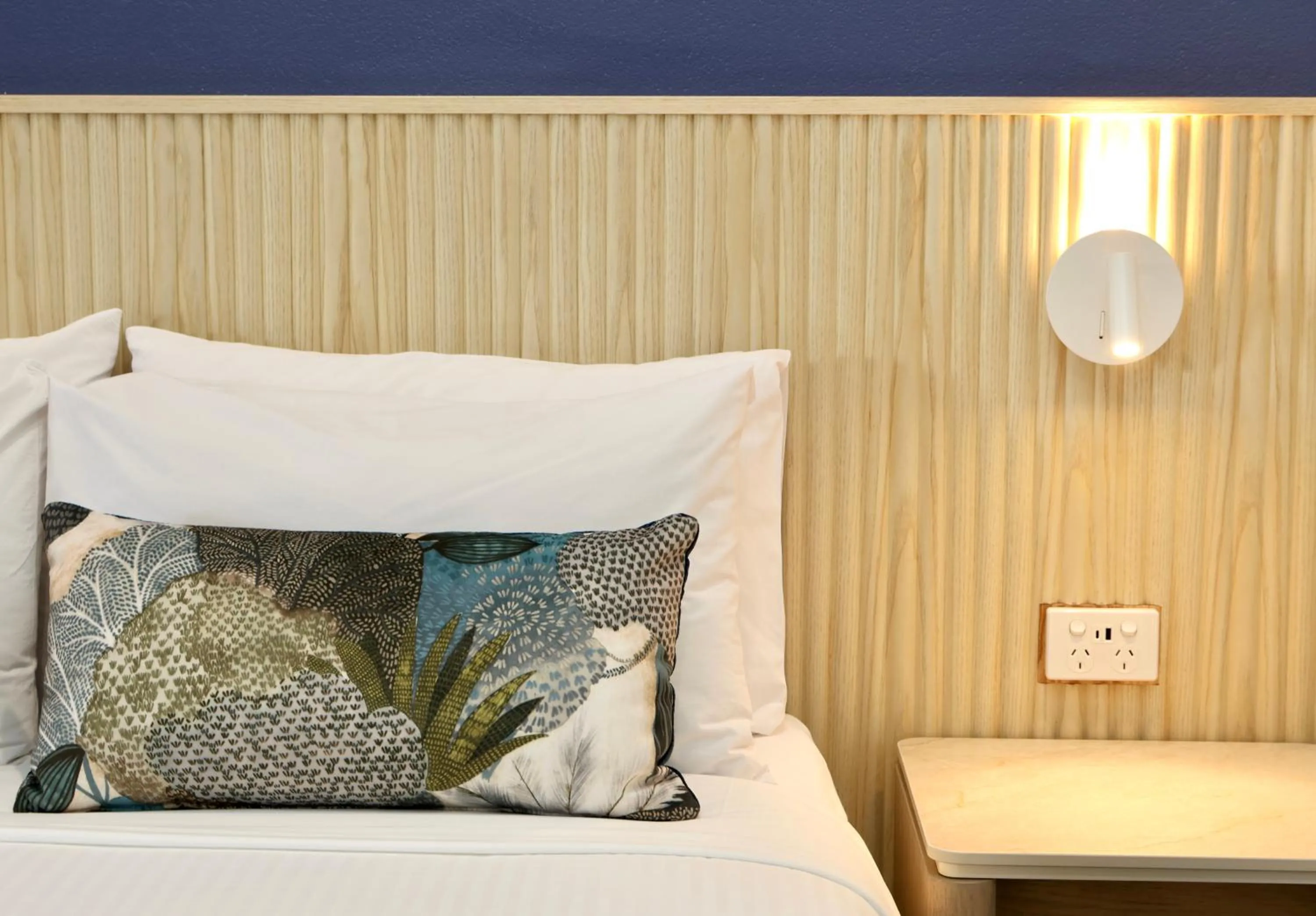 Bedroom, Bed in Nightelier Mission Beach