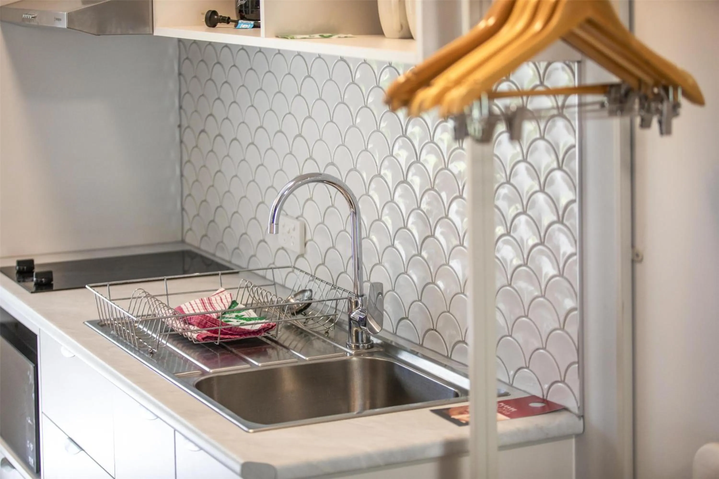 Kitchen or kitchenette in Nightelier Mission Beach