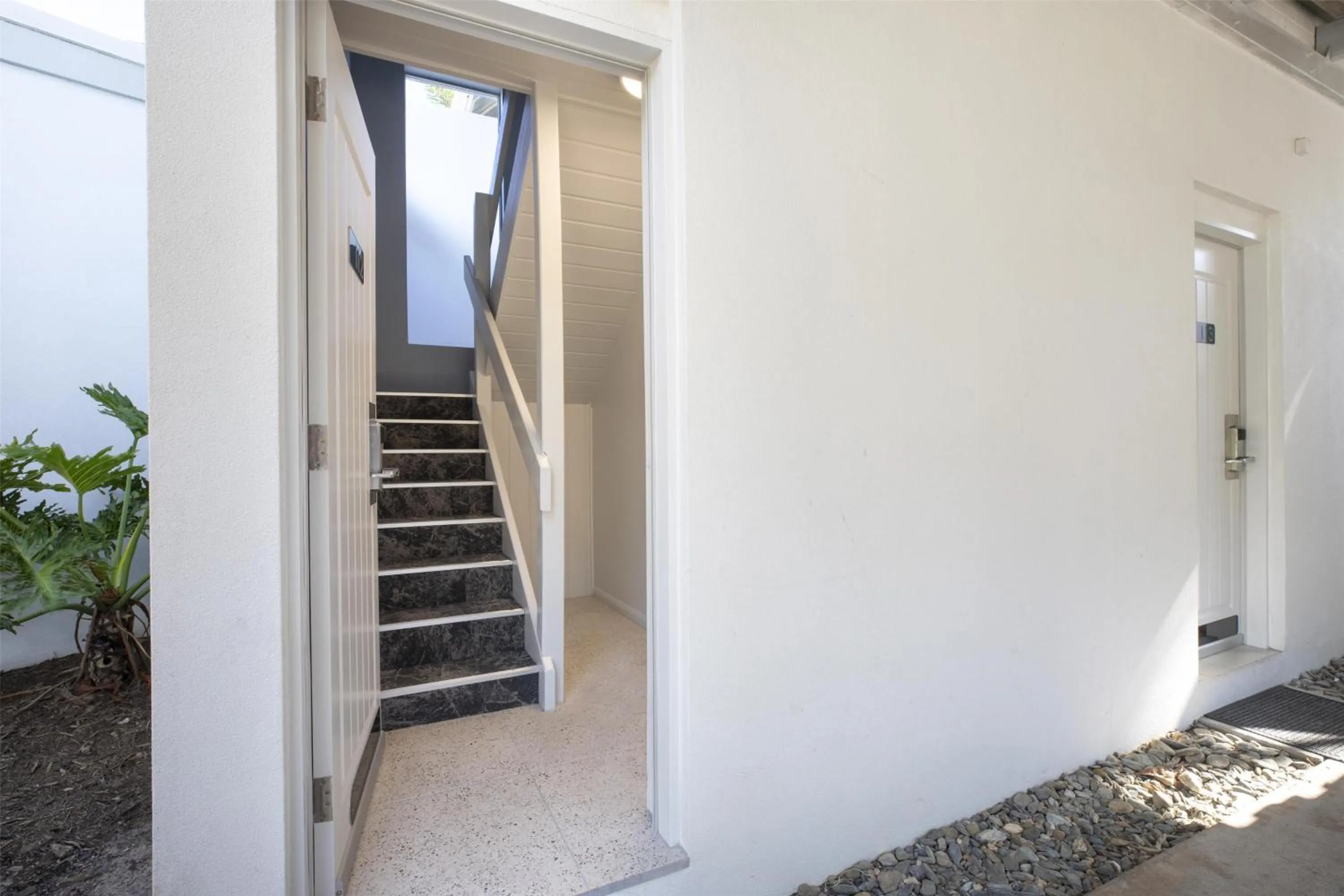 Beach in Nightelier Mission Beach