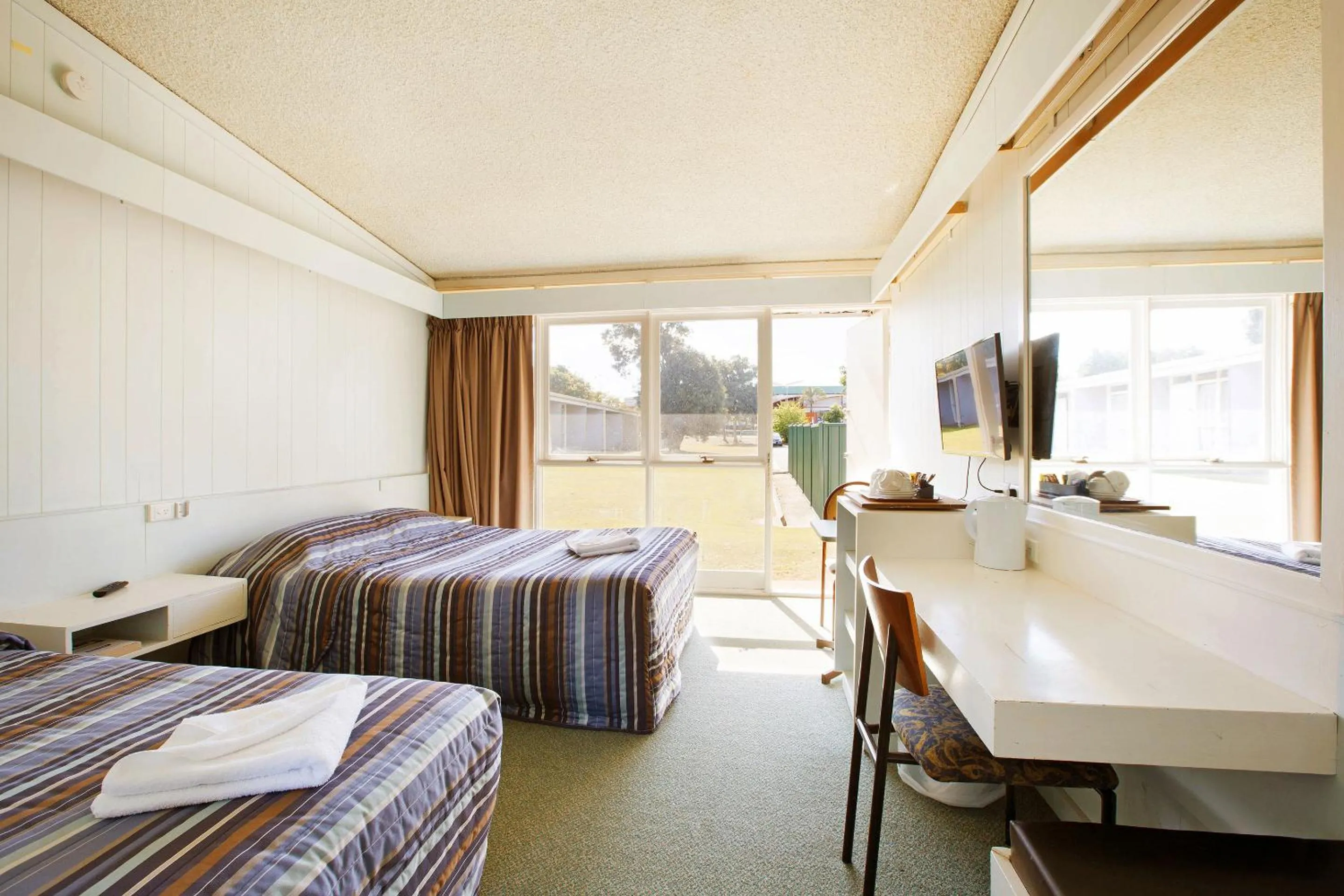 Photo of the whole room, Bed in Sunnybank Hotel Brisbane