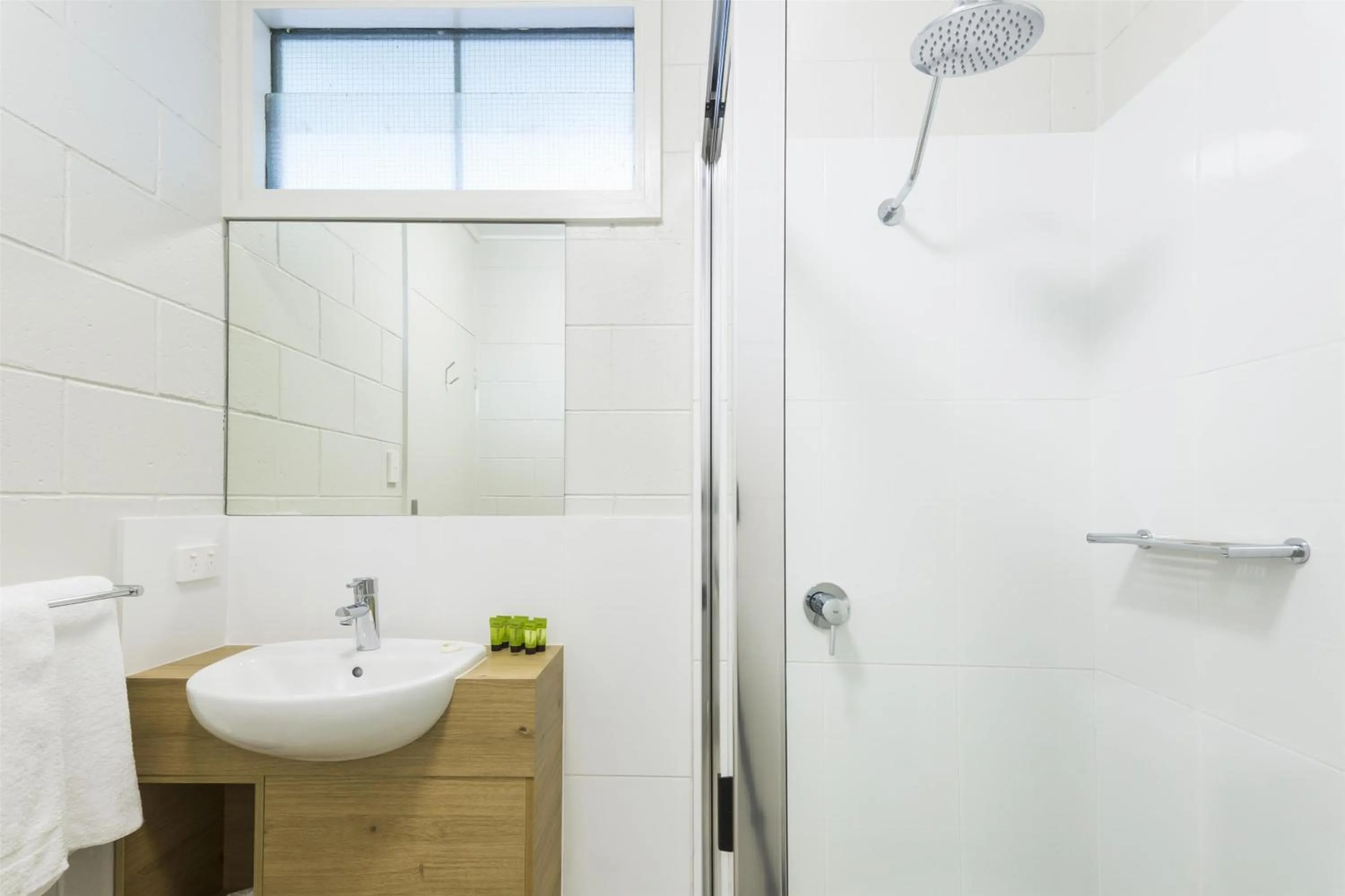 Bathroom in Nightcap at Edge Hill Tavern