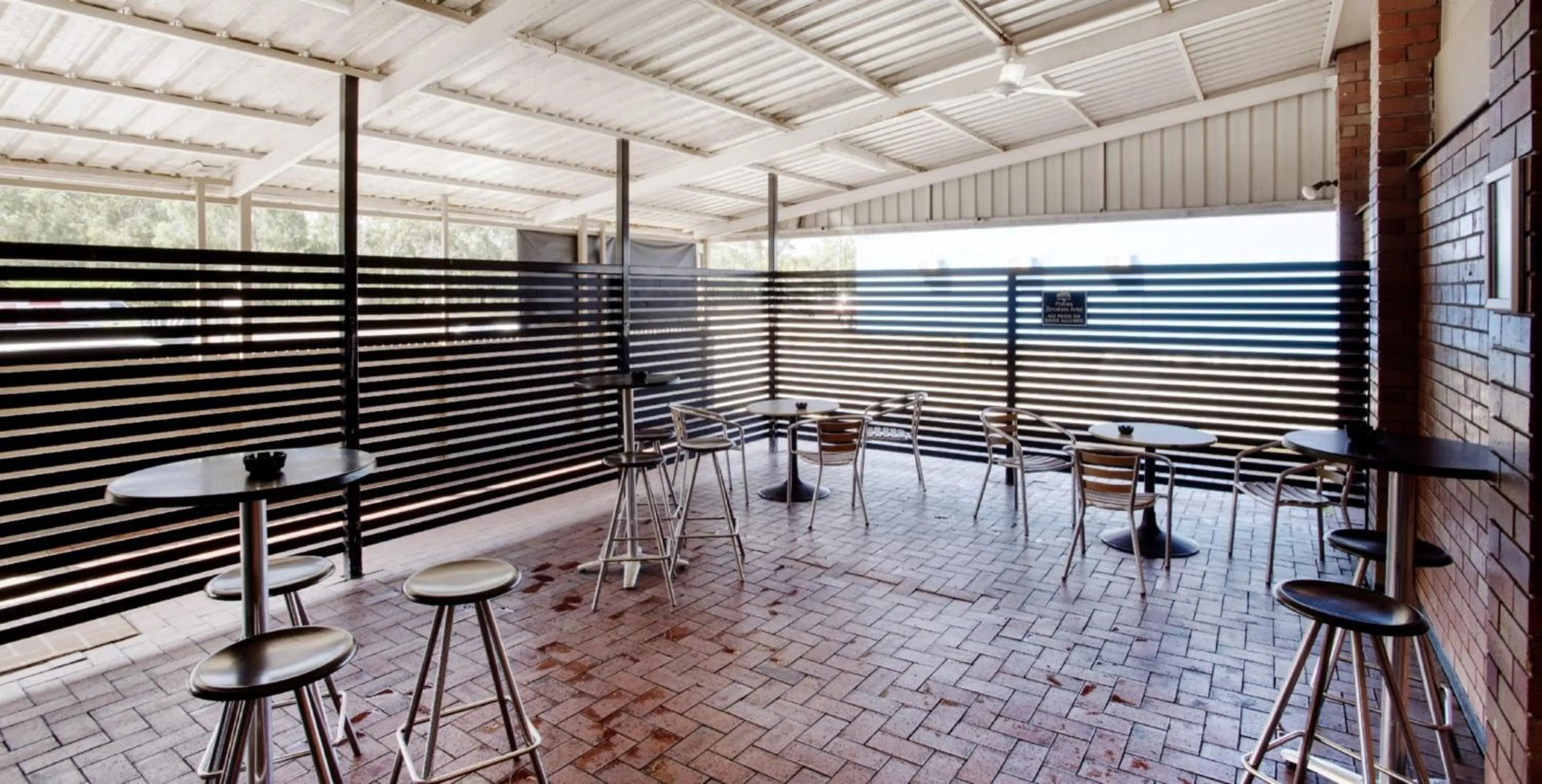 Balcony/Terrace in Upper Ross Hotel