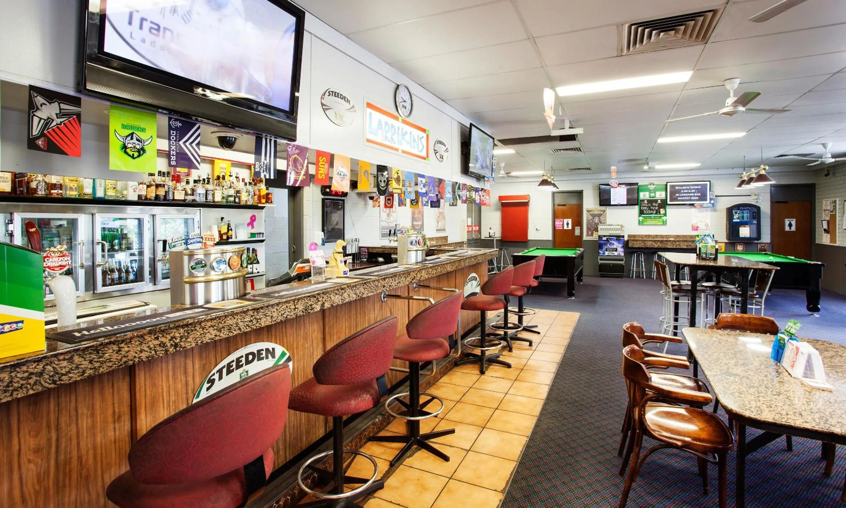 Lounge or bar in Upper Ross Hotel