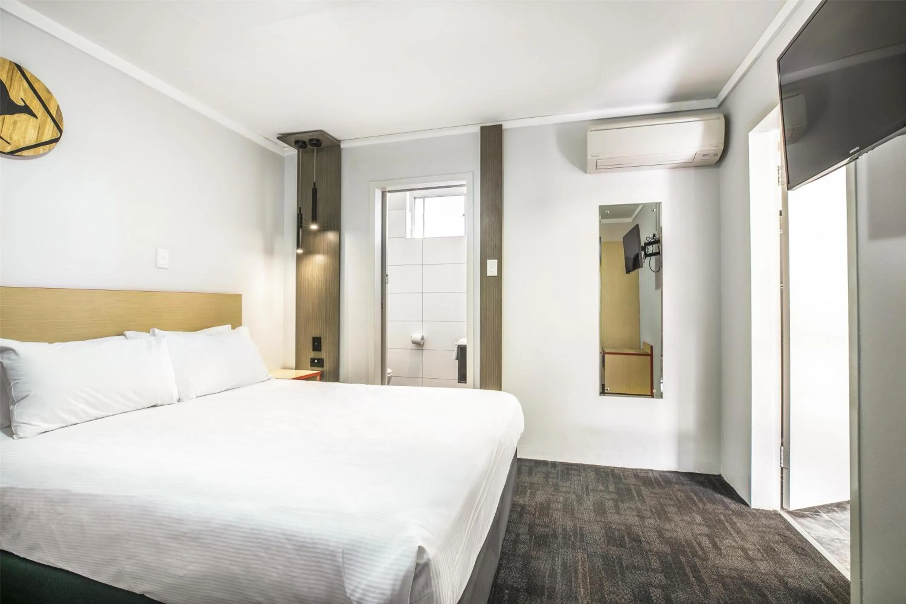 Bedroom, Bed in Nightcap at Jamison Hotel