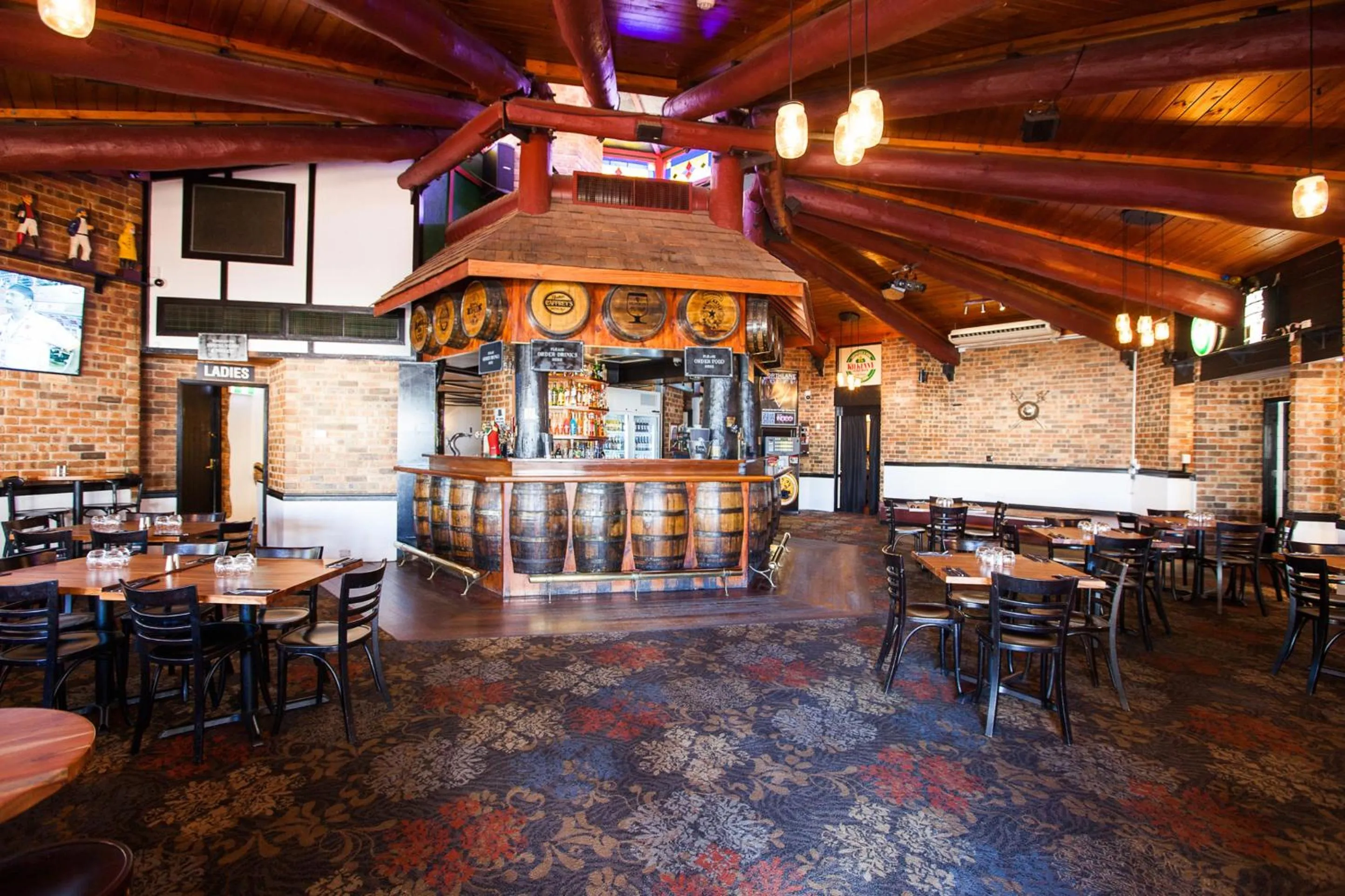 Restaurant/places to eat in Leisure Inn Hotel Rockingham