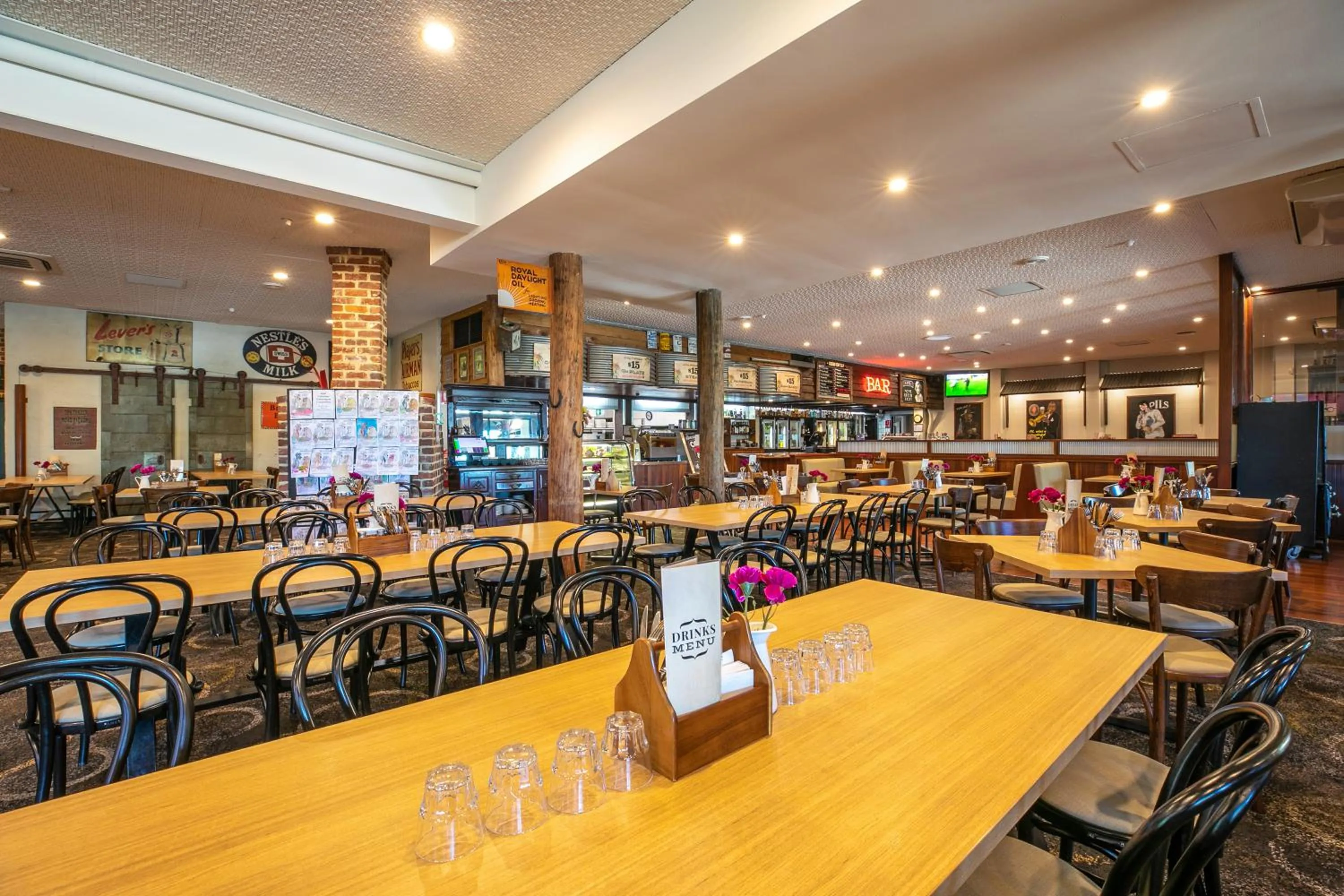 Restaurant/places to eat in Nightcap at Wanneroo Tavern