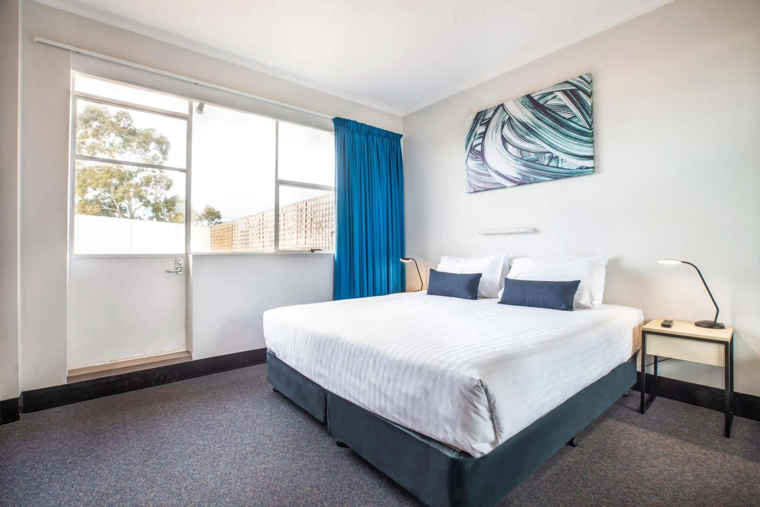 Bedroom, Bed in Nightcap at Carlyle Hotel