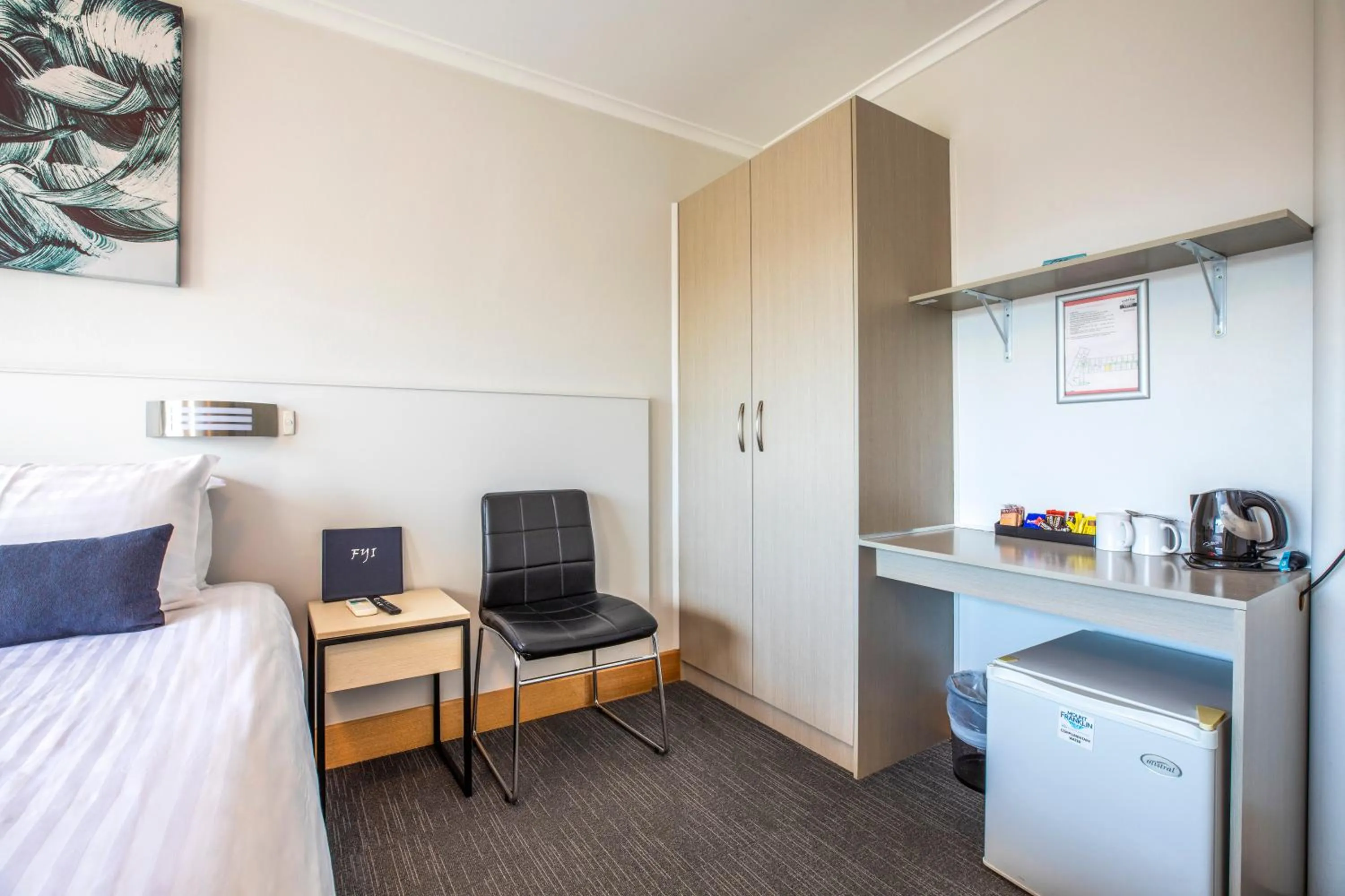 Coffee/tea facilities, Bed in Nightcap at Carlyle Hotel