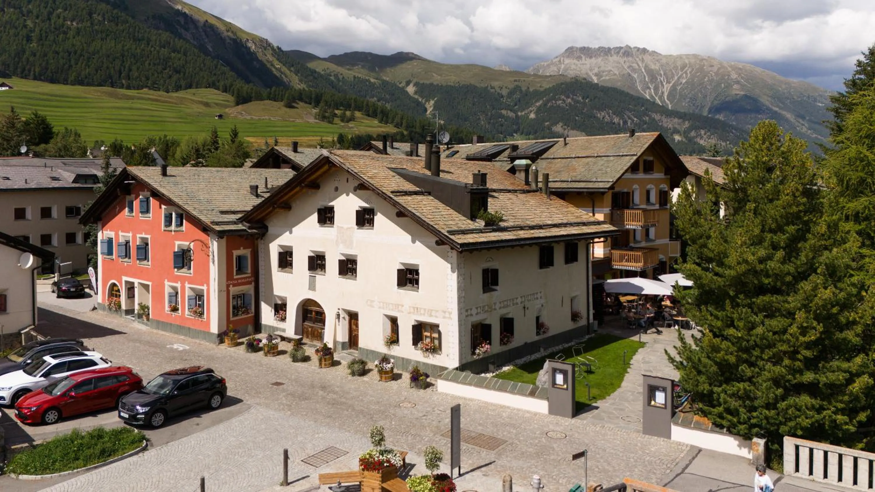 Property building in Hotel Chesa Rosatsch - Home of Food