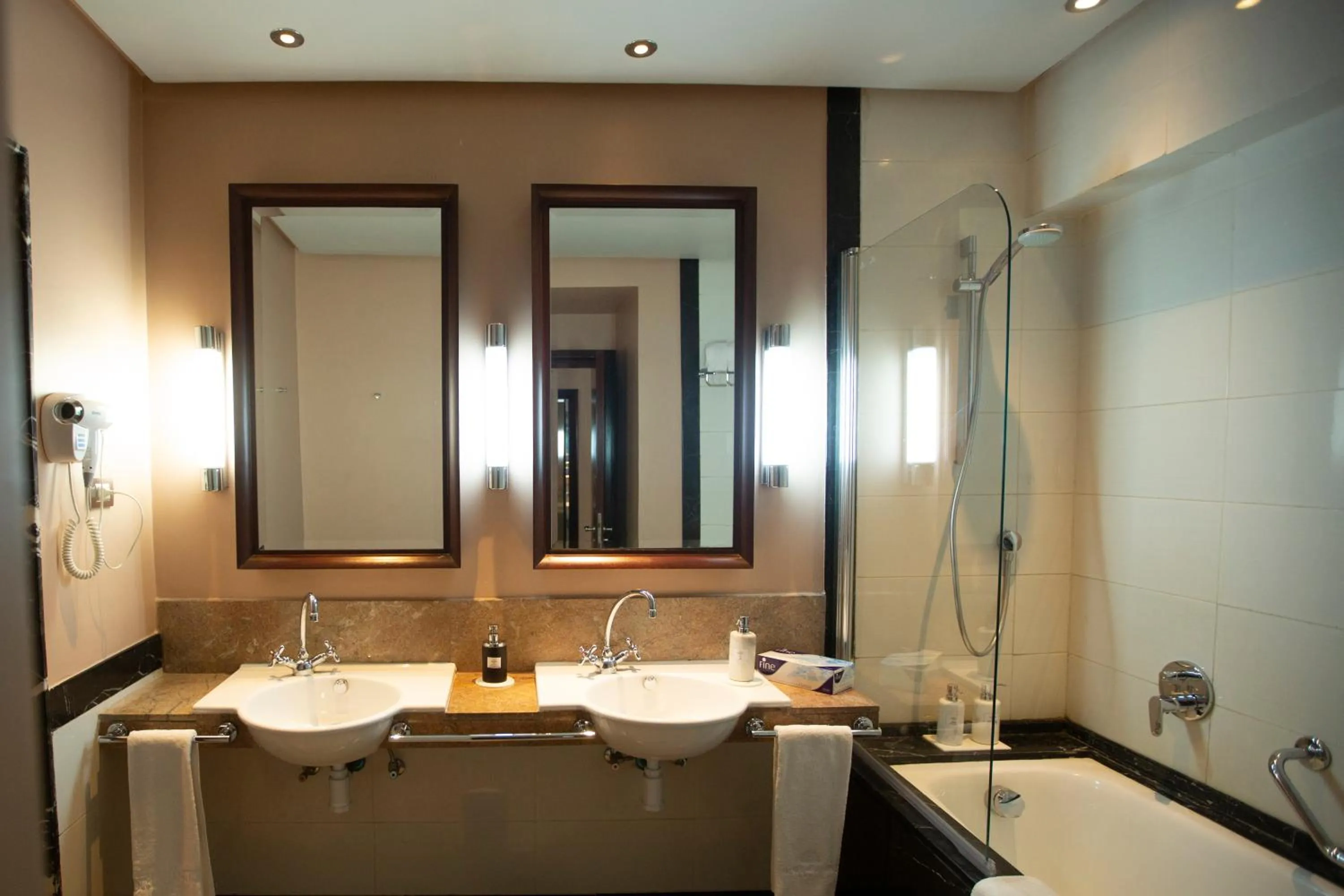 Bathroom in Hotel Atlantic Agdal