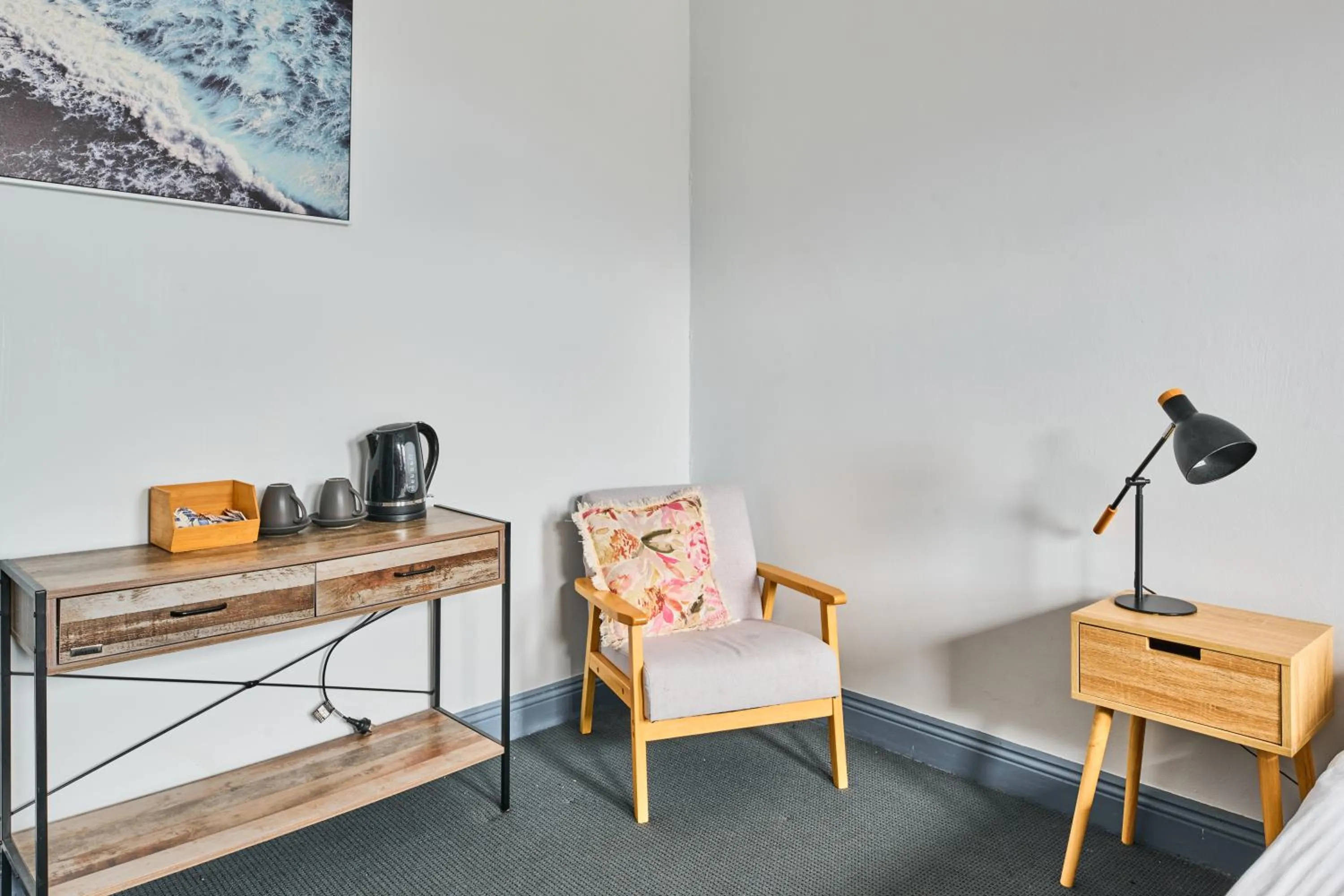 Bedroom in College Lawn Hotel