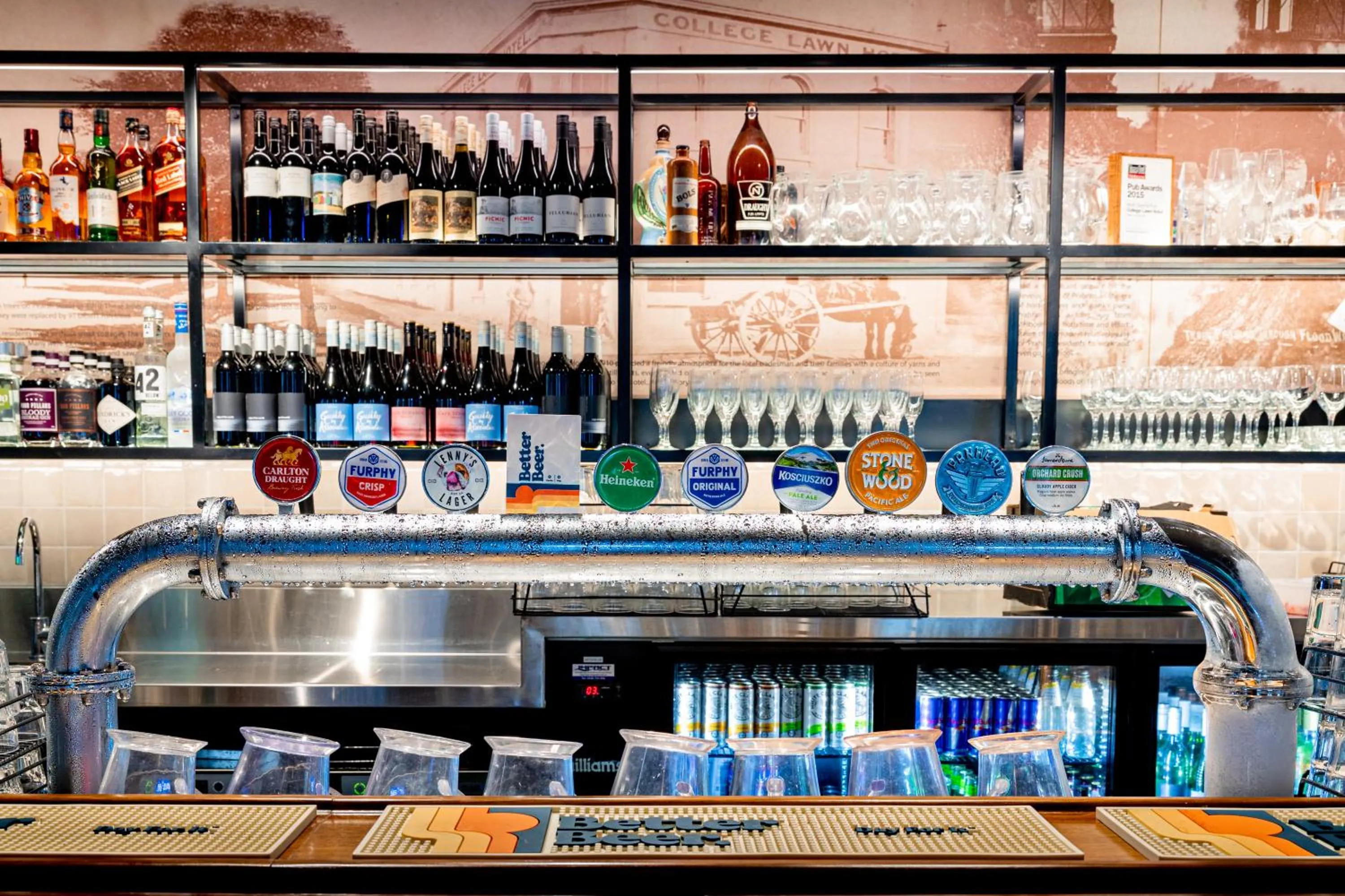 Lounge or bar in College Lawn Hotel