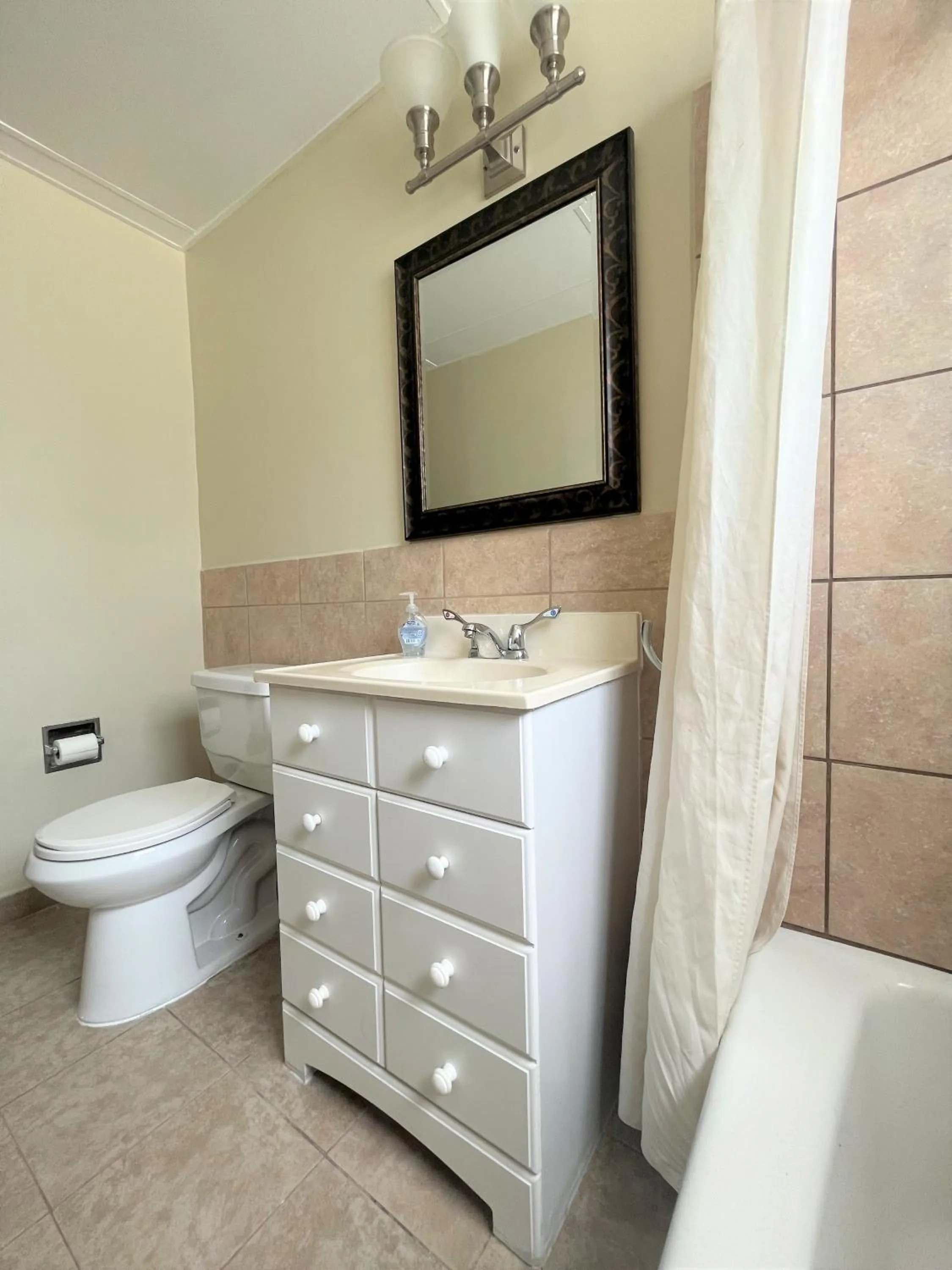 Bathroom in ELIS APARTMENT