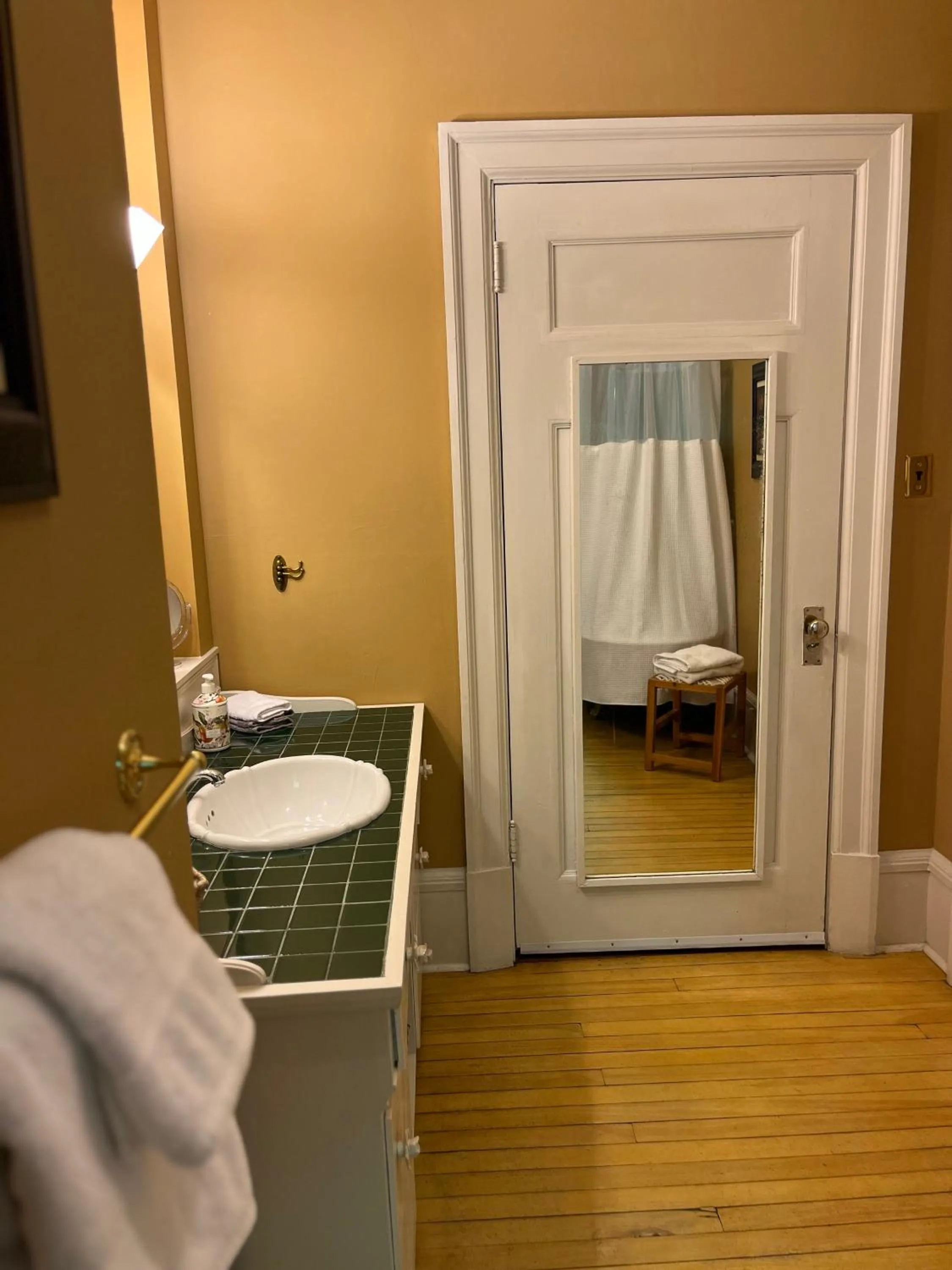 Bathroom in Stirling House