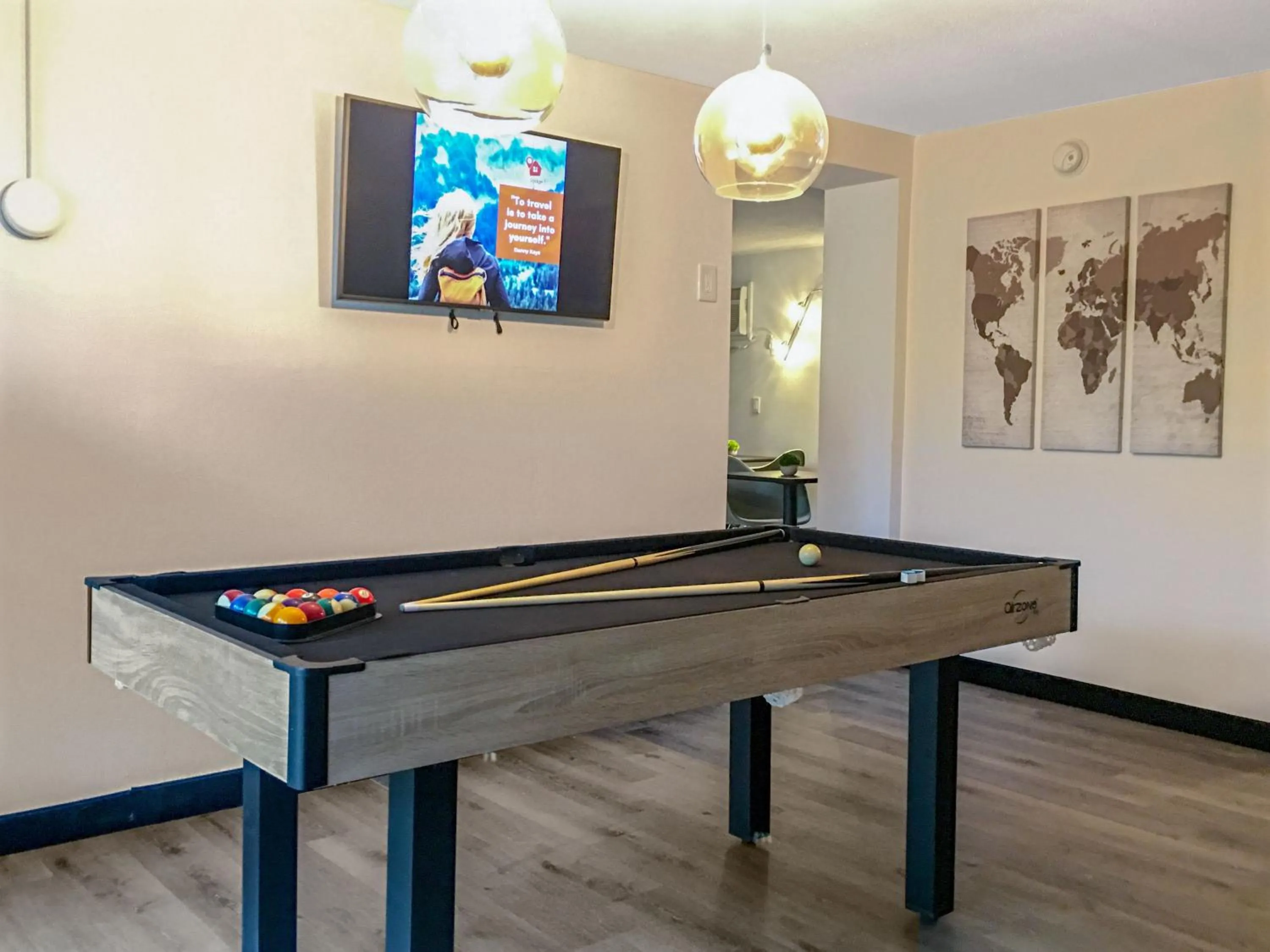 Communal lounge/ TV room in Gatlinburg View Lodge