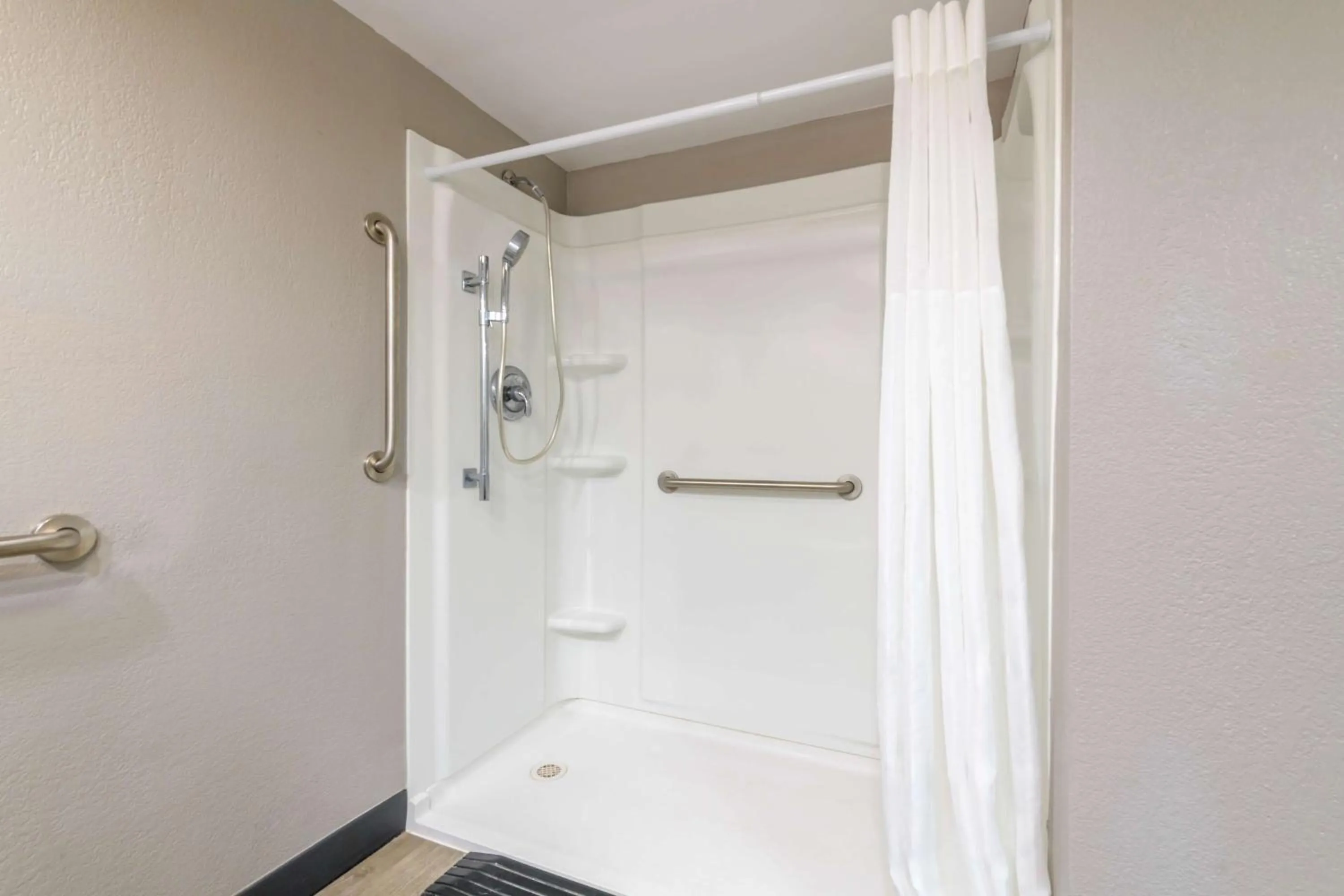 Bathroom in Motel 6-Ocala, FL - Conference Center