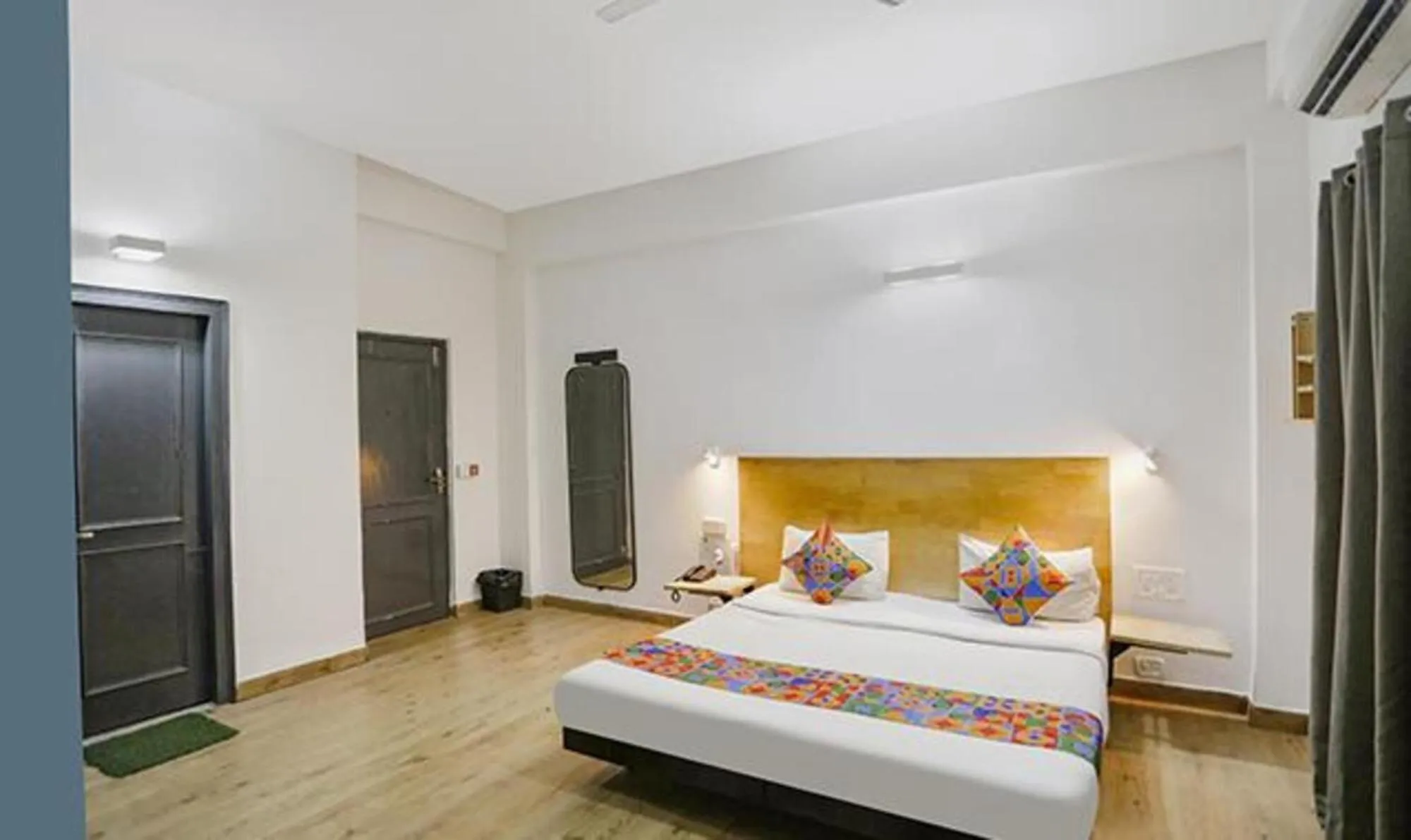 Bed in FabHotel F9 Sector 51