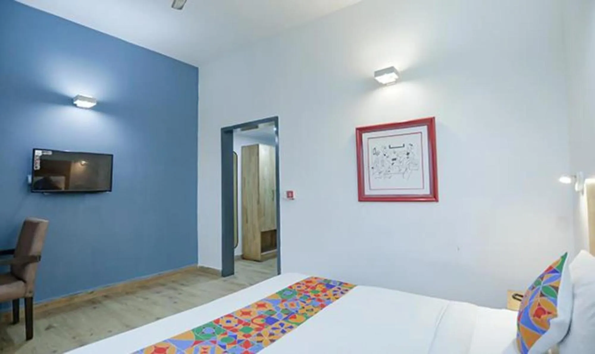 Bed in FabHotel F9 Sector 51