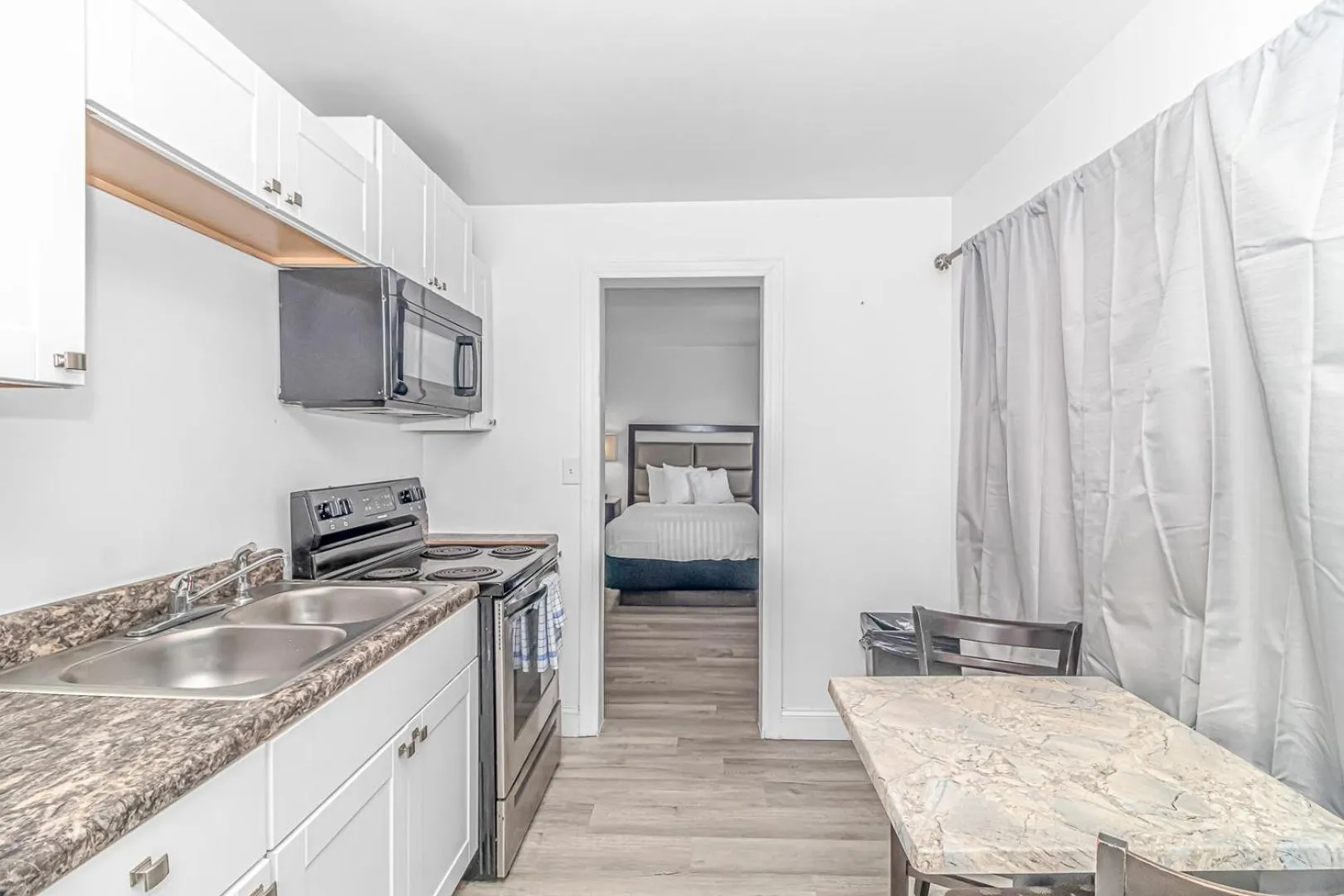 Kitchen or kitchenette, Bed in Sun Fun