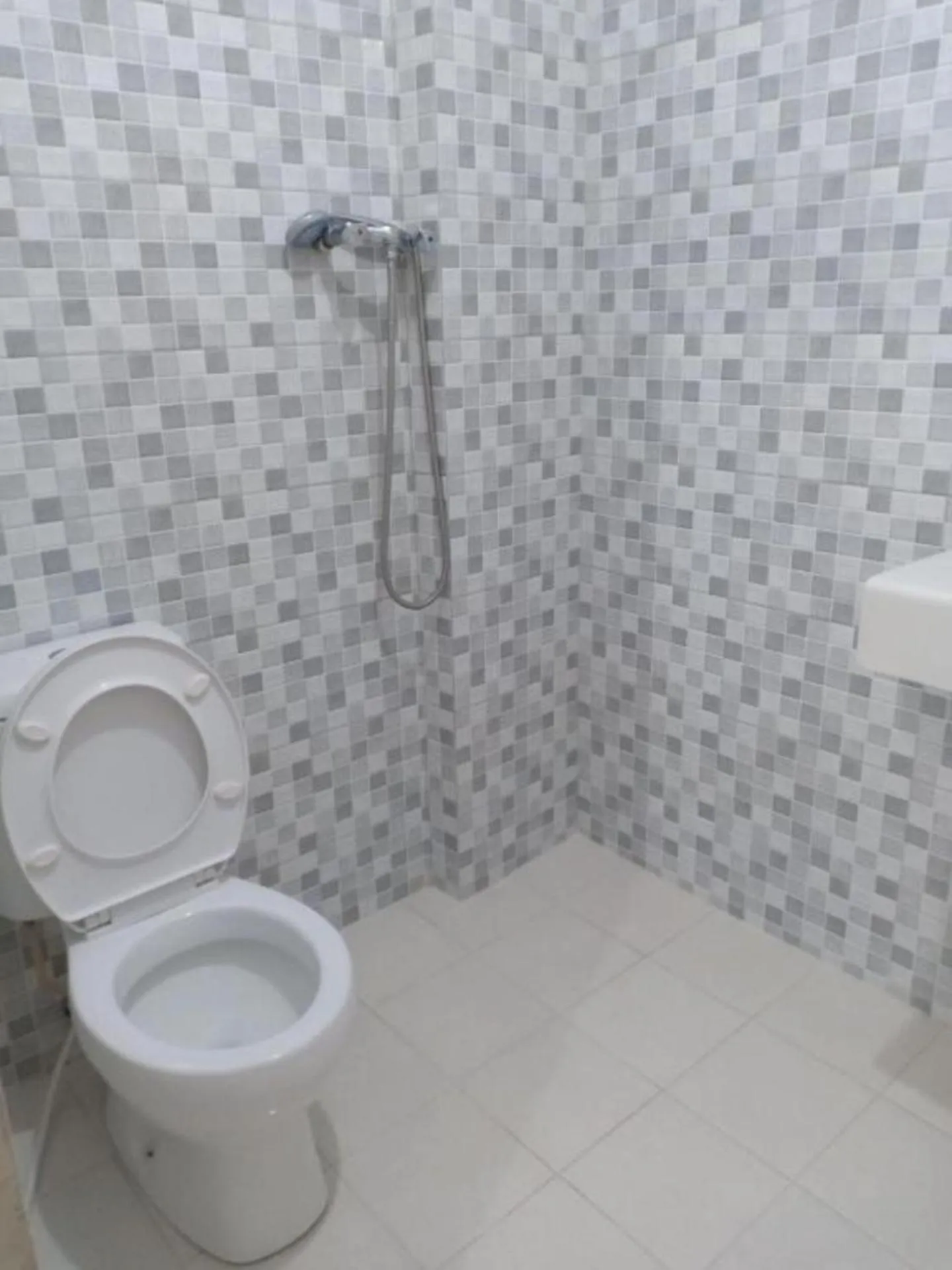 Bathroom in Hotel Mutiara Baru