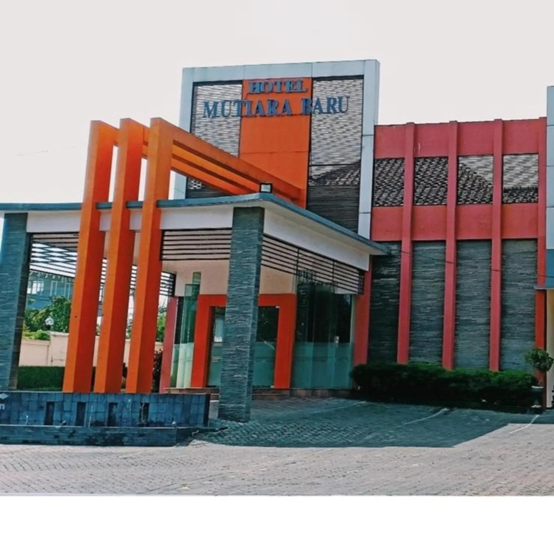 Property building in Hotel Mutiara Baru