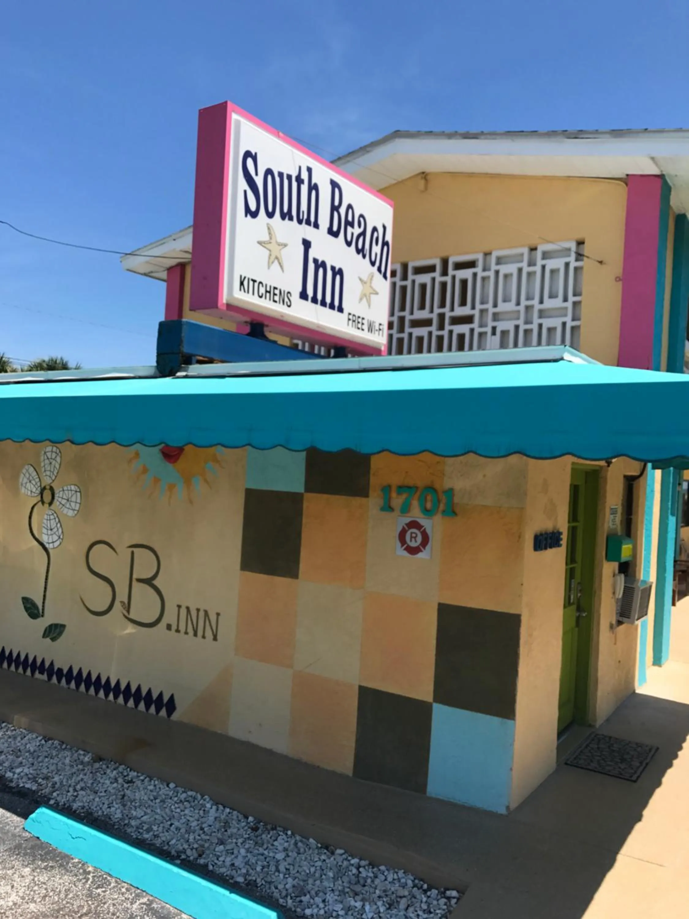 Property building in South Beach Inn - Cocoa Beach