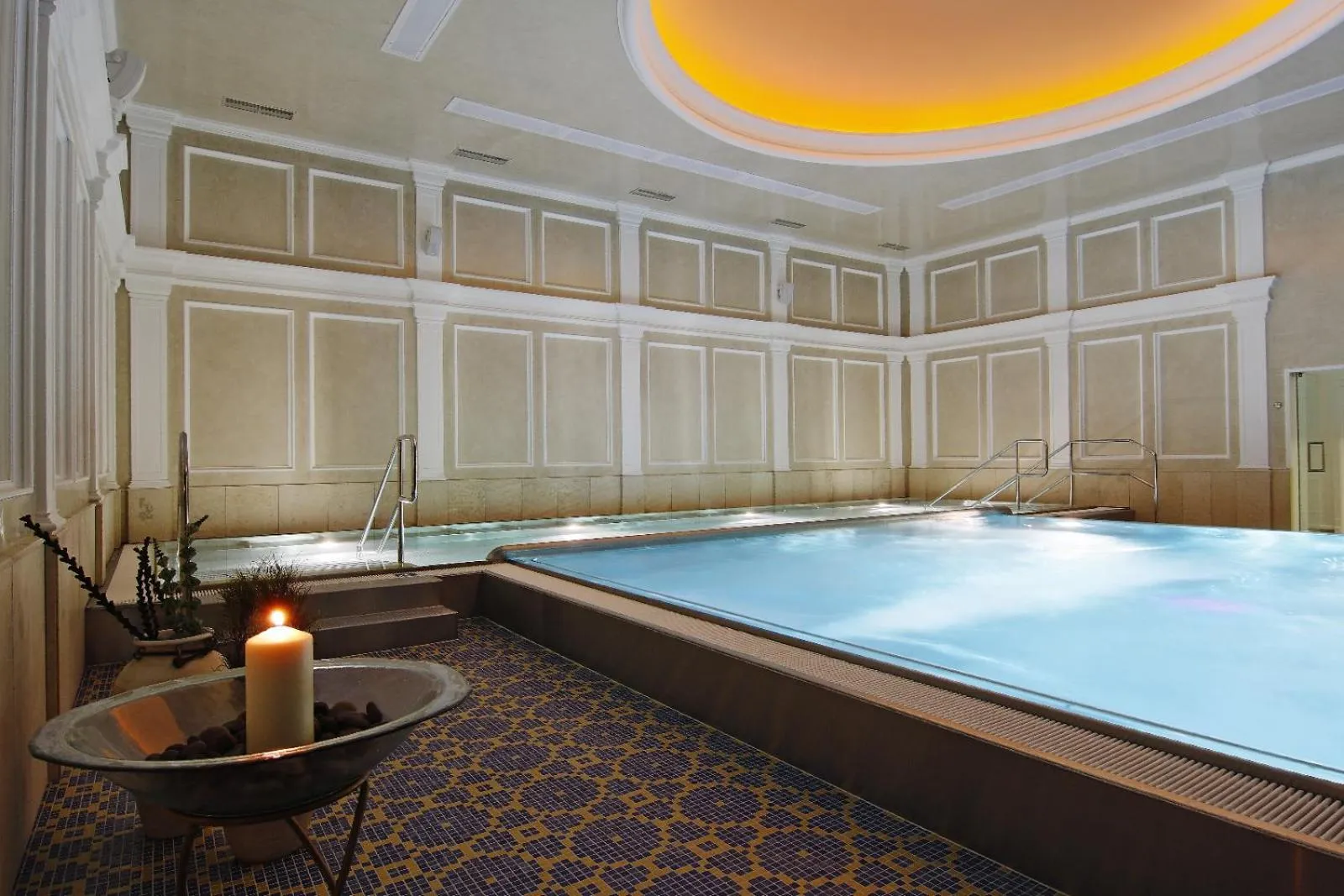 Hot Tub in Kúpele Brusno - Kúpeľný hotel Poľana