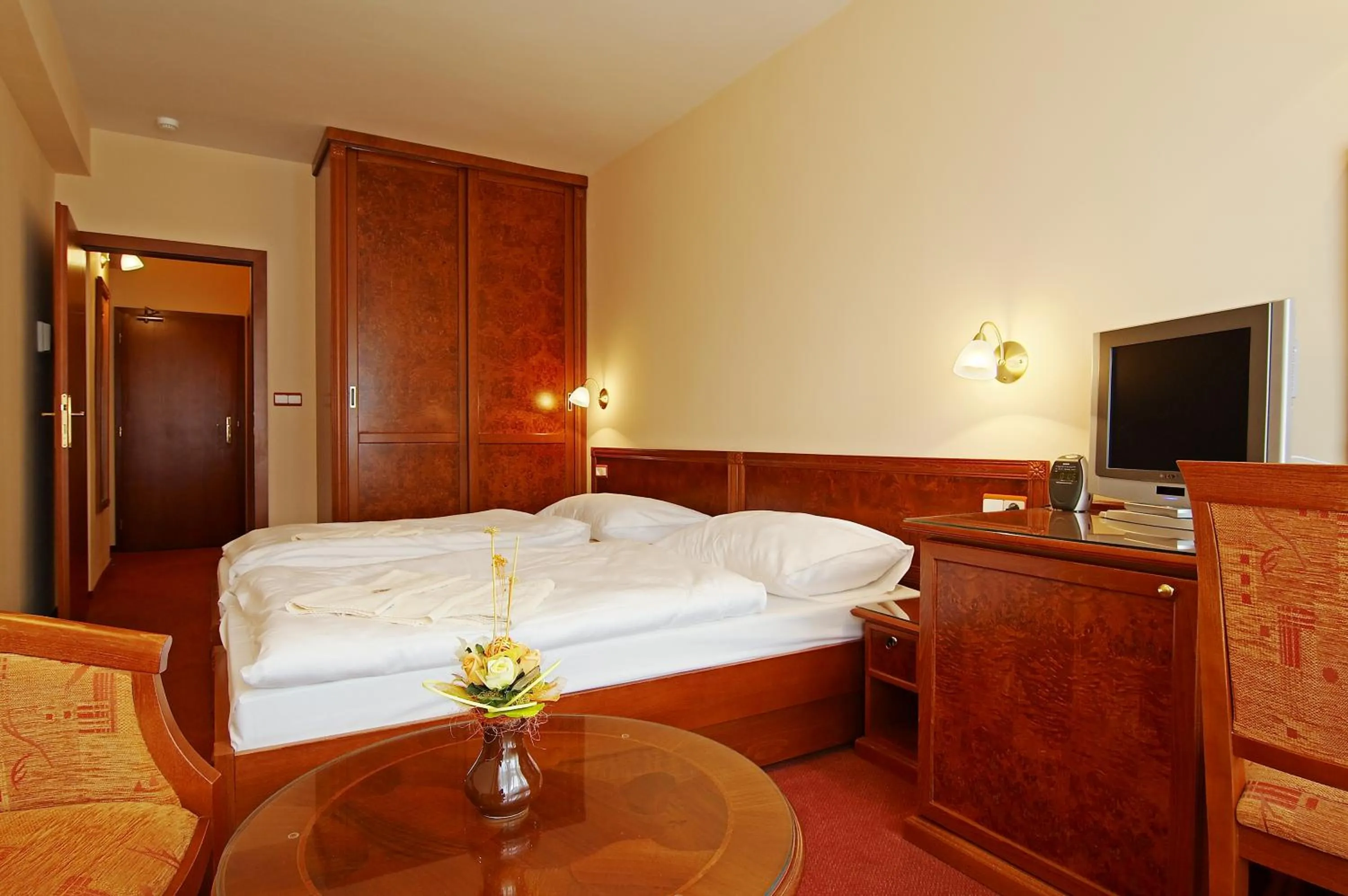 Bed in Kúpele Brusno - Kúpeľný hotel Poľana