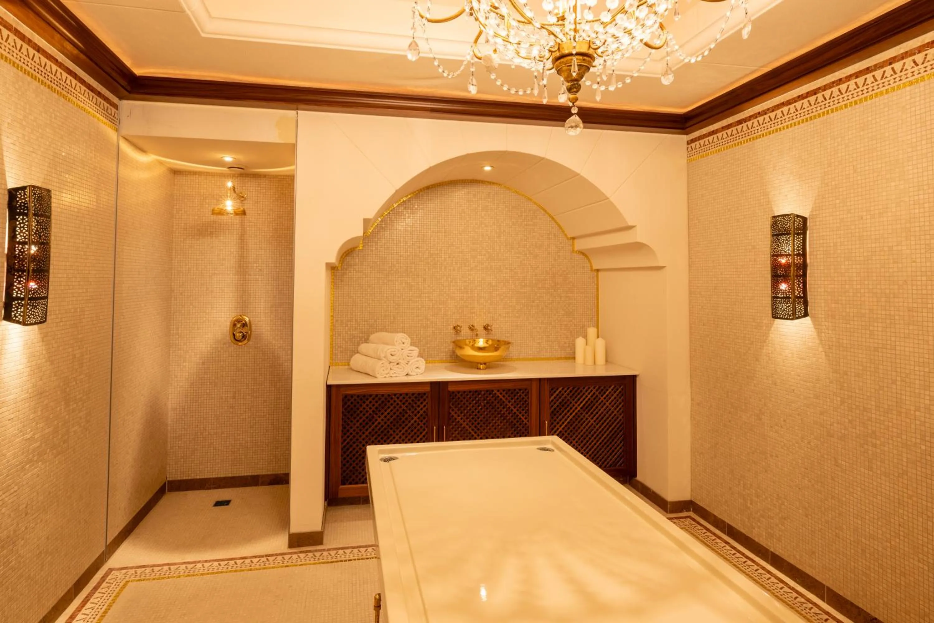 Sauna, Bed in Kúpele Brusno - Kúpeľný hotel Poľana