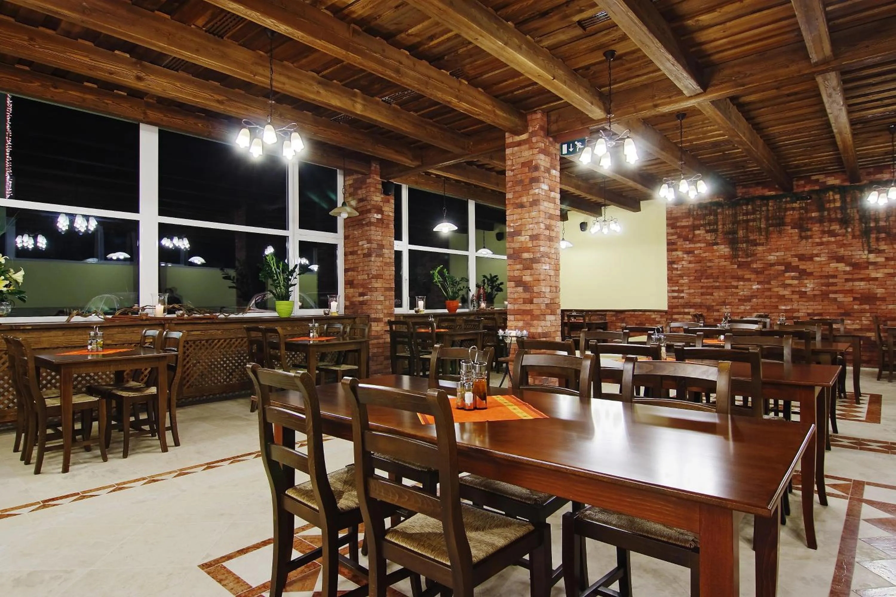 Restaurant/places to eat in Kúpele Brusno - Kúpeľný hotel Poľana