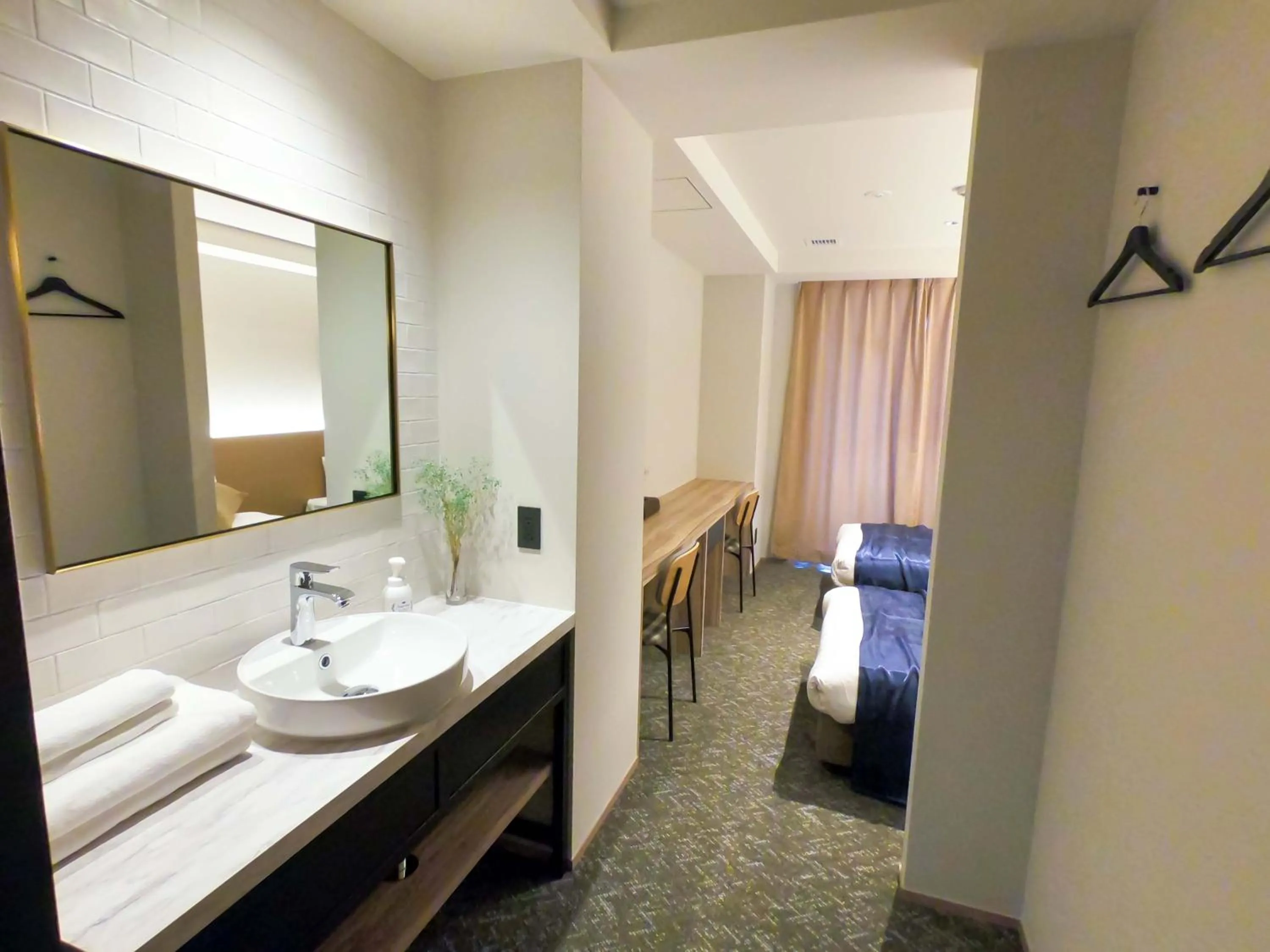 Photo of the whole room, Bed in Hotel S-Presso South