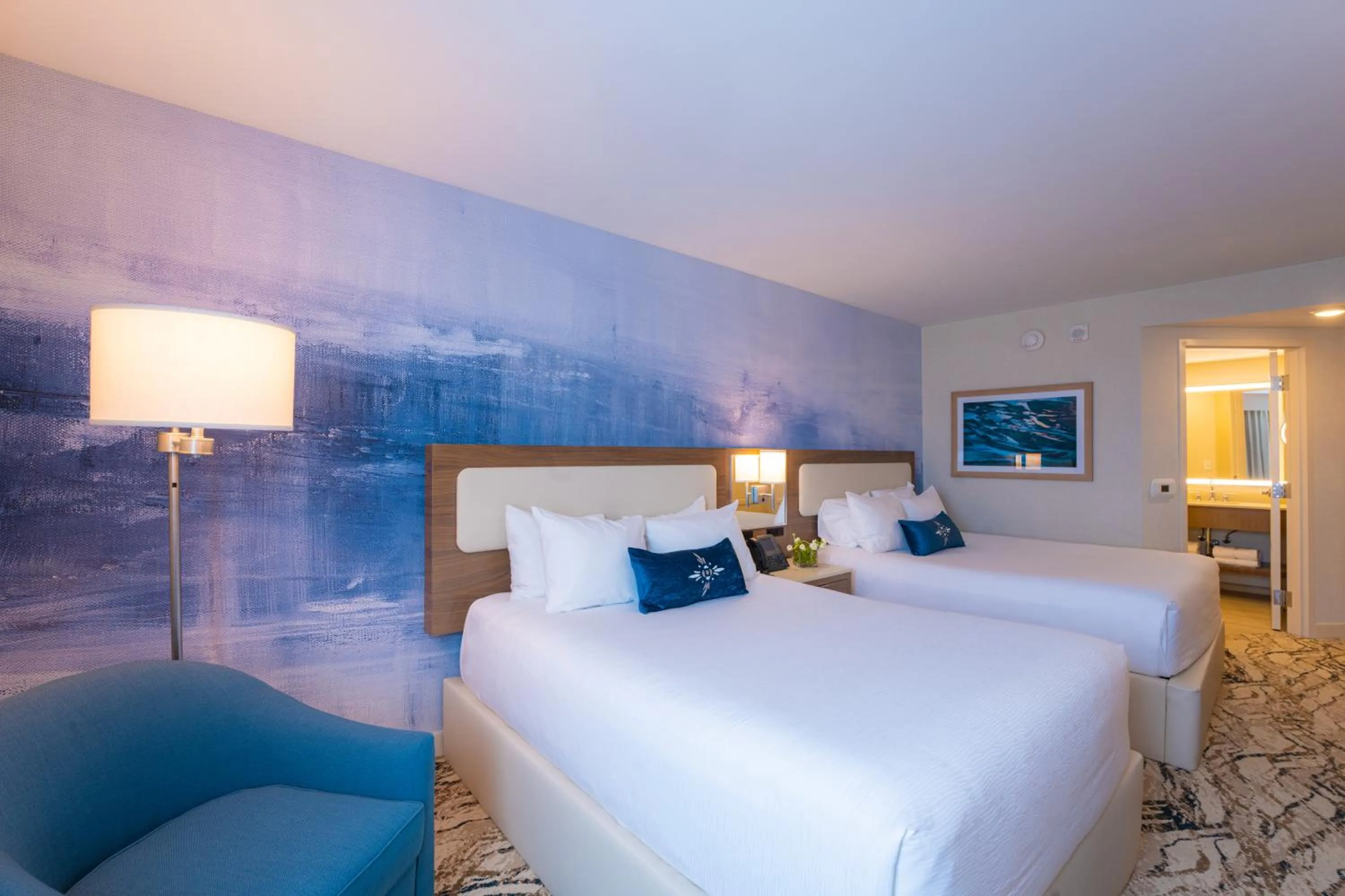 Bed in Mohegan Pennsylvania Casino Resort - Adults Only