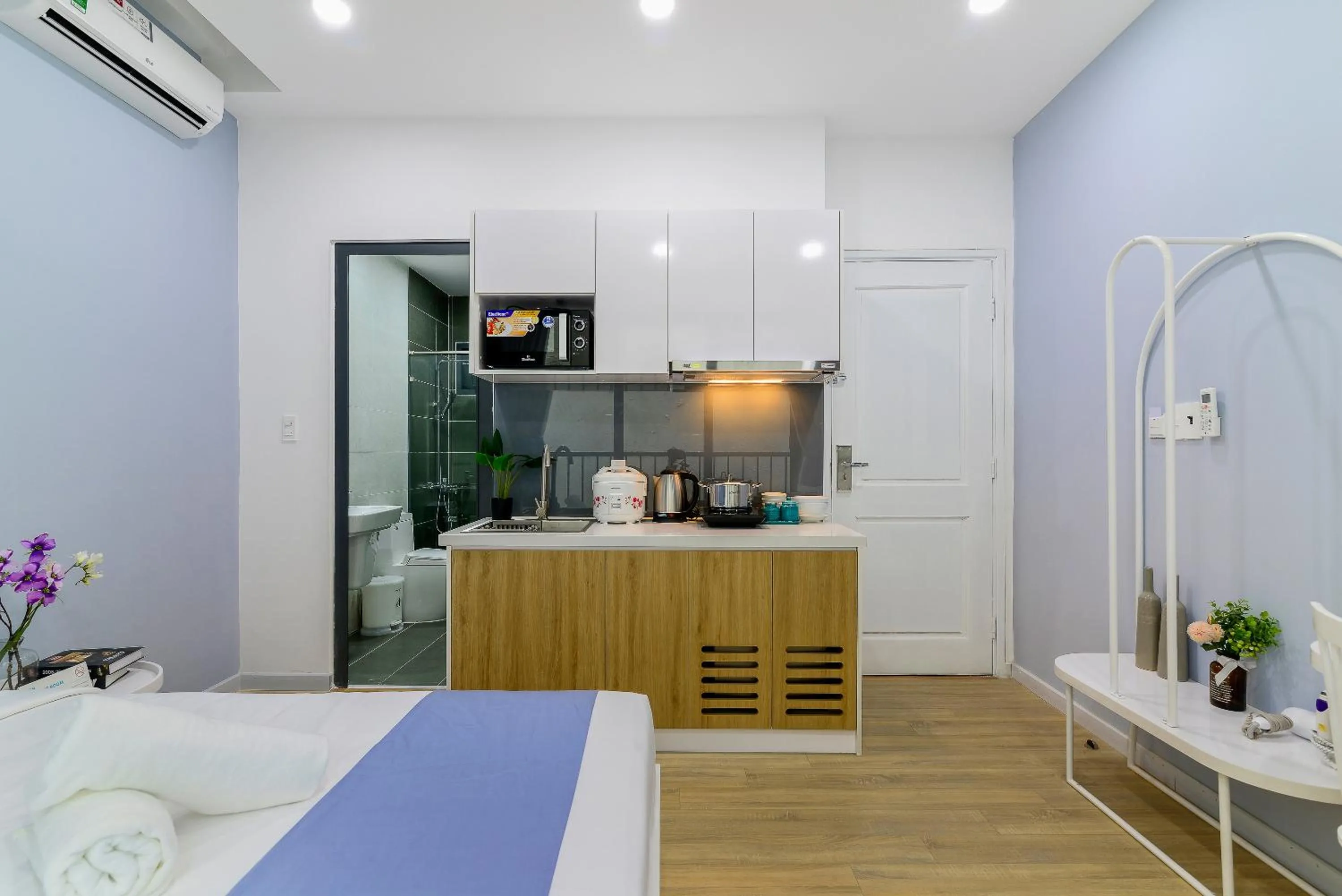 Photo of the whole room in Cozrum Homes - Saphera Residence