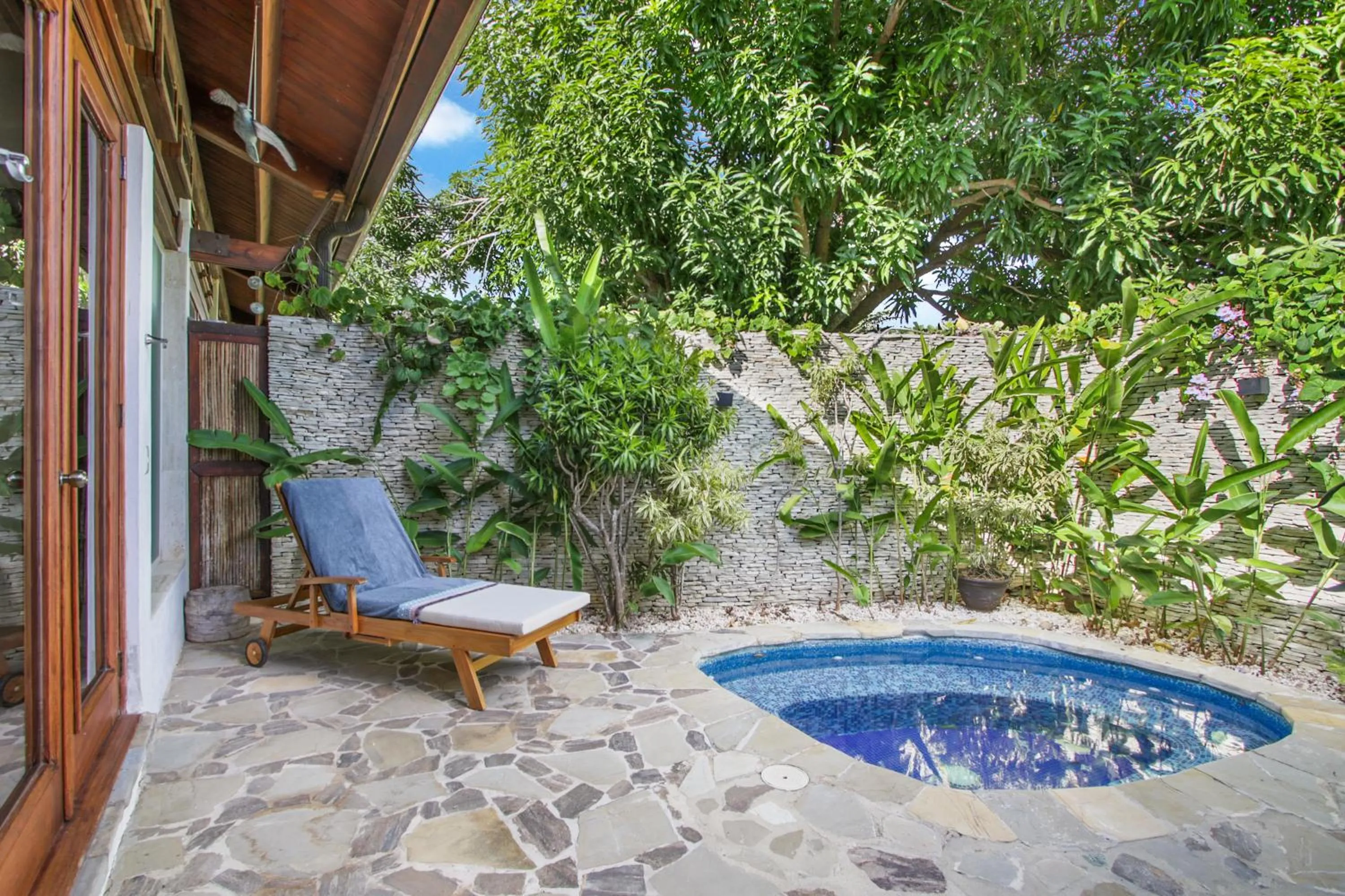 Bathroom in Unique Villa with Ocean and River Views - Staff & Golf Carts