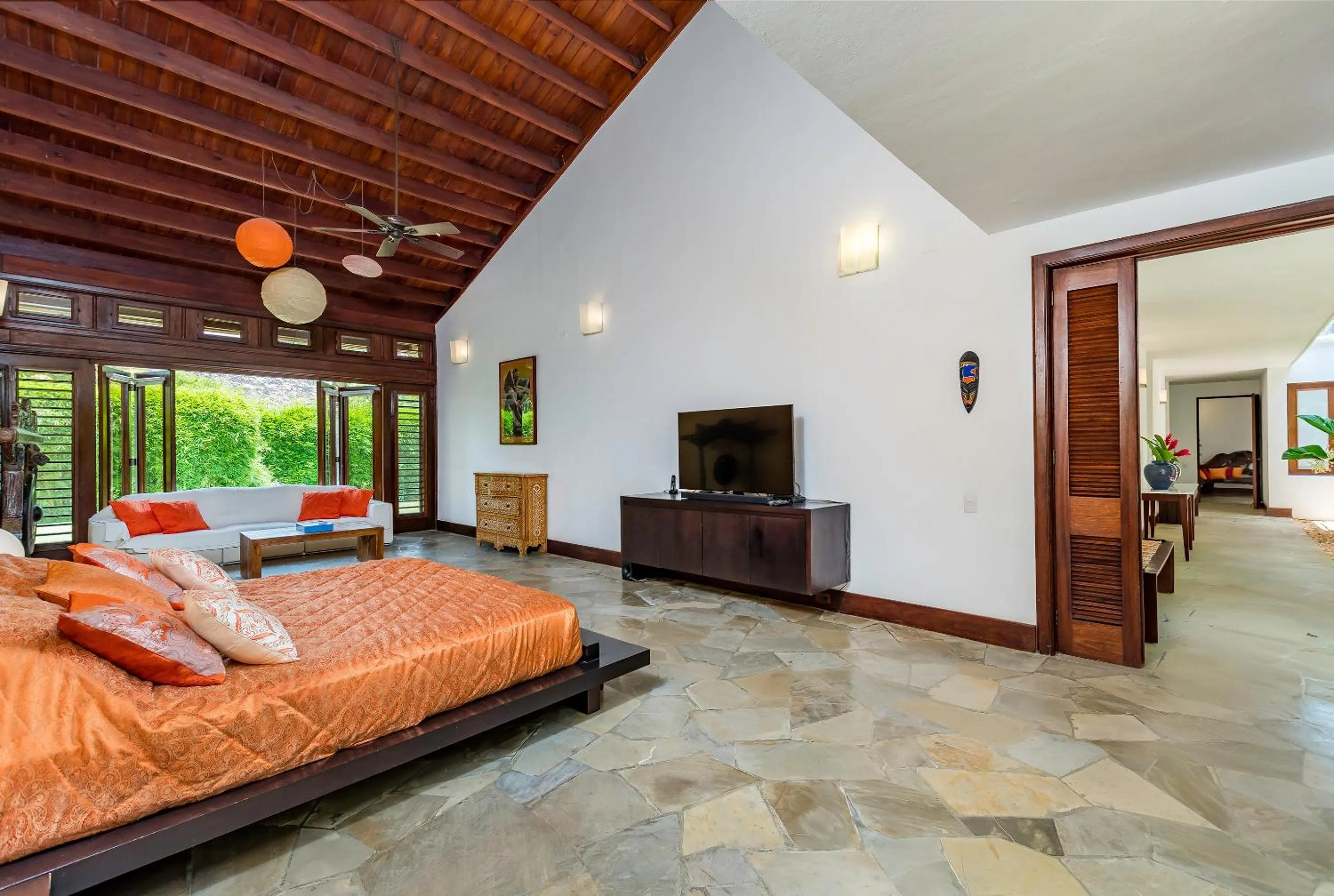 Bed in Unique Villa with Ocean and River Views - Staff & Golf Carts