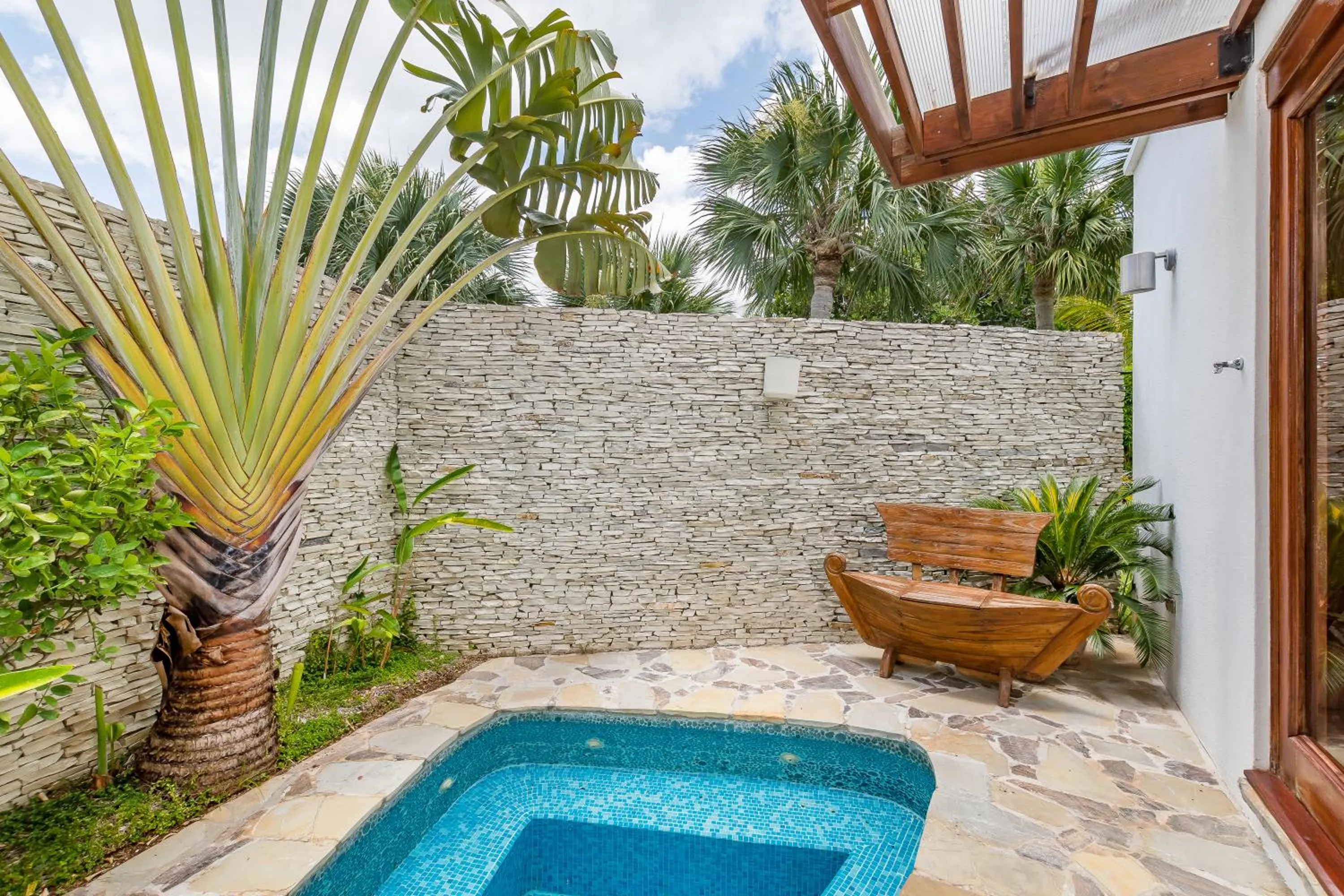 Shower in Unique Villa with Ocean and River Views - Staff & Golf Carts