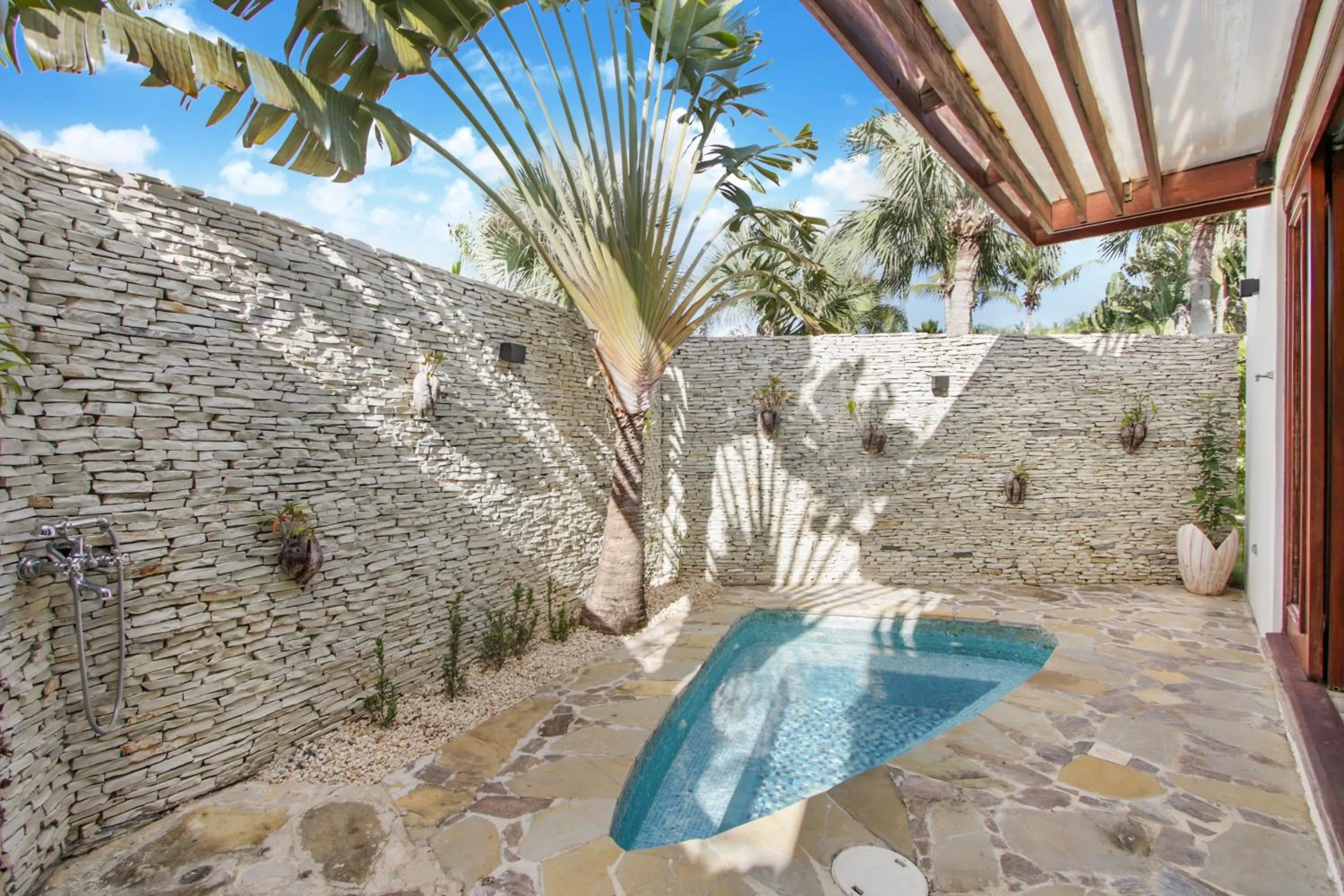 Bathroom in Unique Villa with Ocean and River Views - Staff & Golf Carts