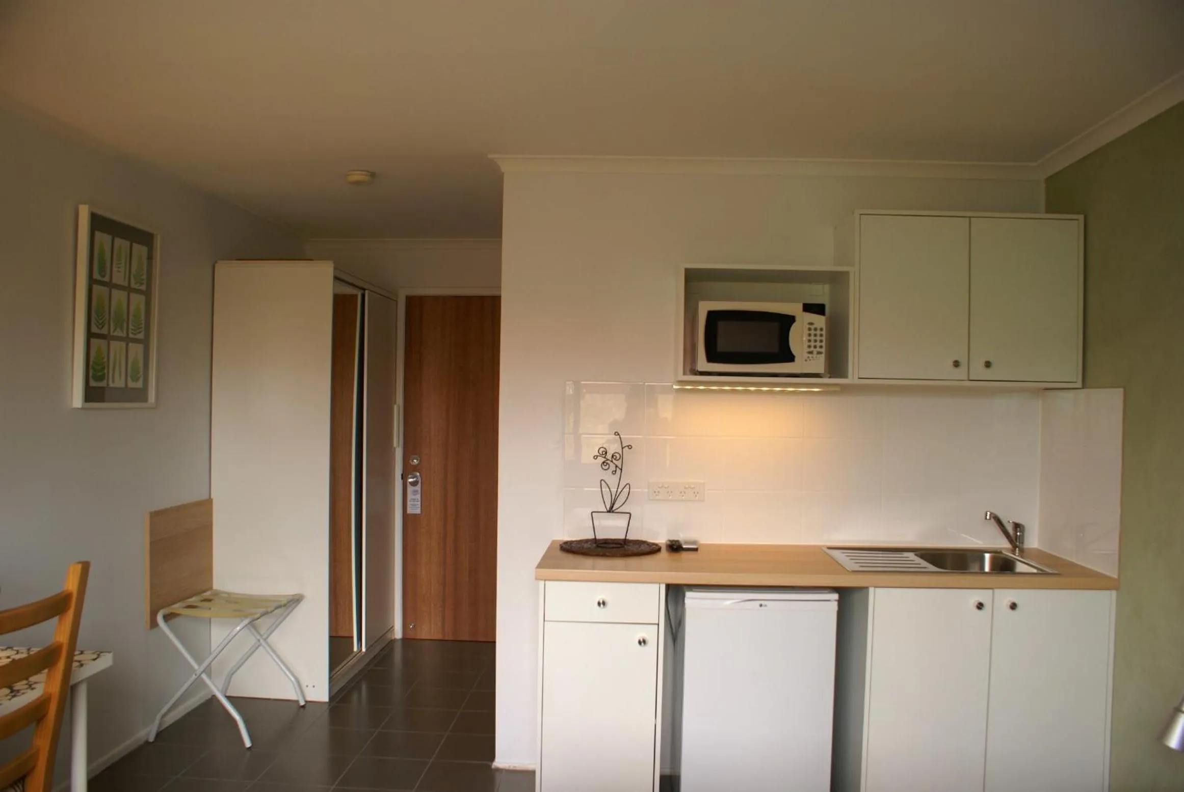 TV and multimedia in Mackay Motor Inn