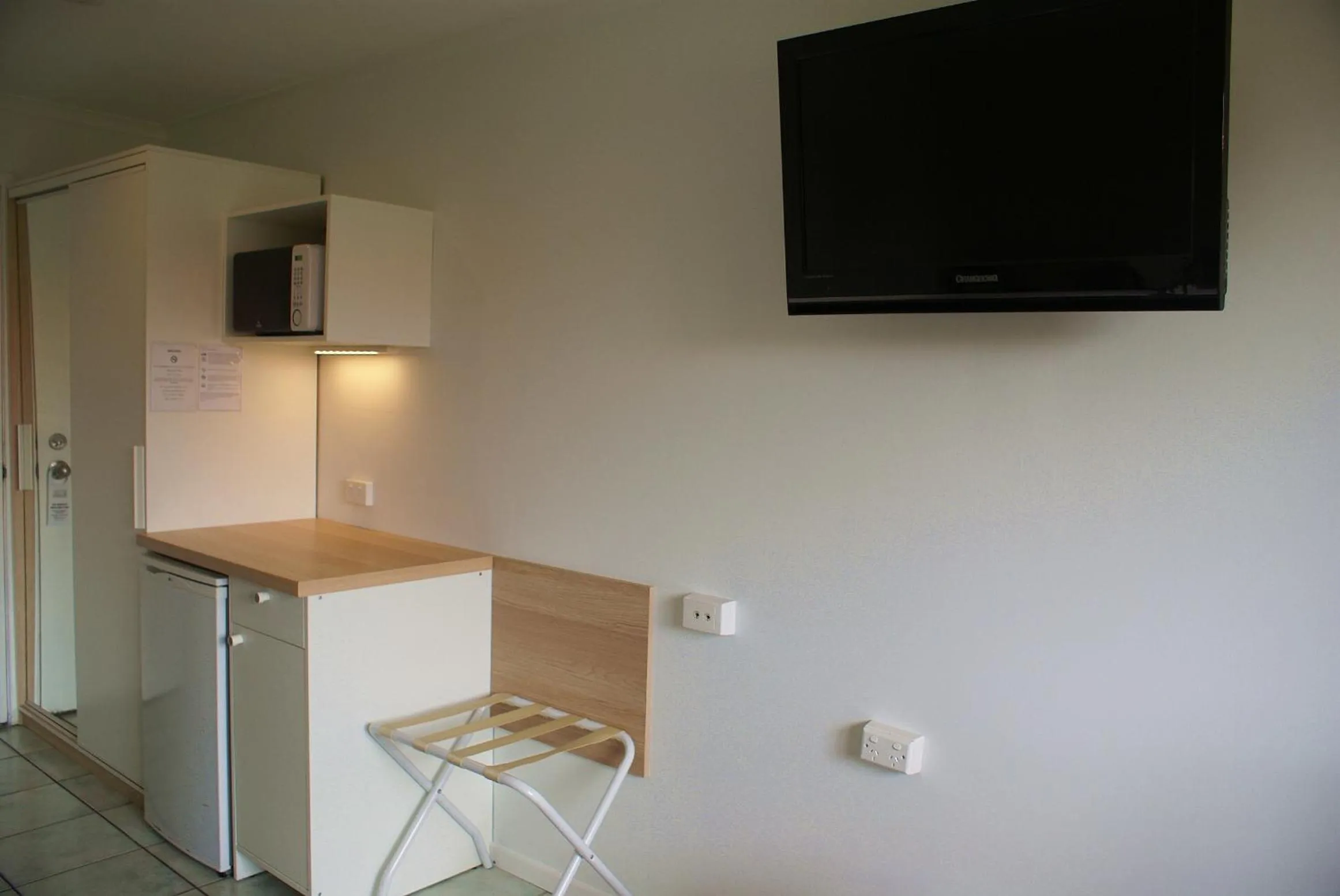 TV and multimedia in Mackay Motor Inn