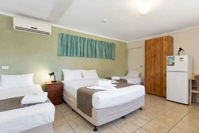 Bed in Mackay Motor Inn