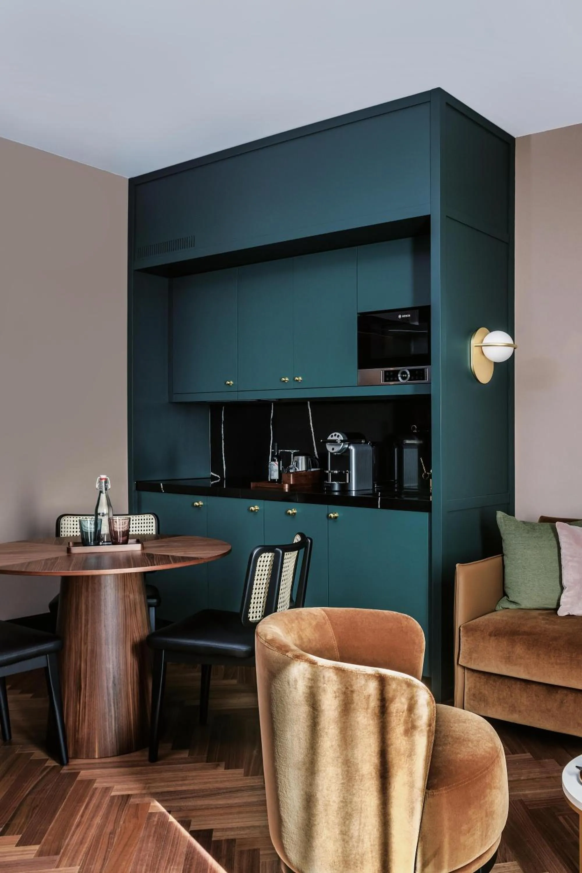 Kitchen or kitchenette in Sorell Boutique-Hotel Seidenhof Zürich