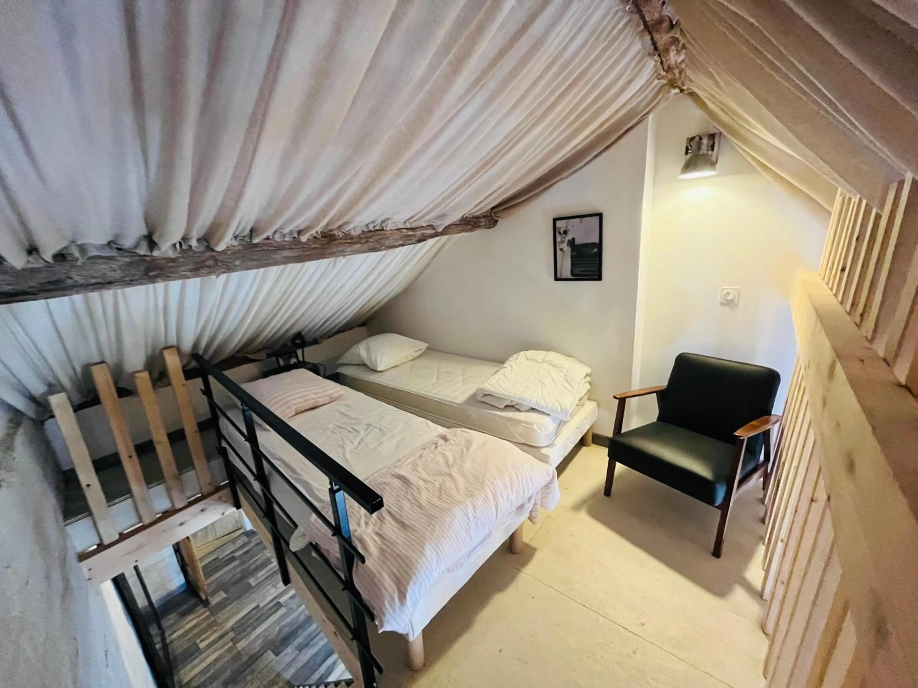 Bedroom, Bed in Chez mimie les hôtes