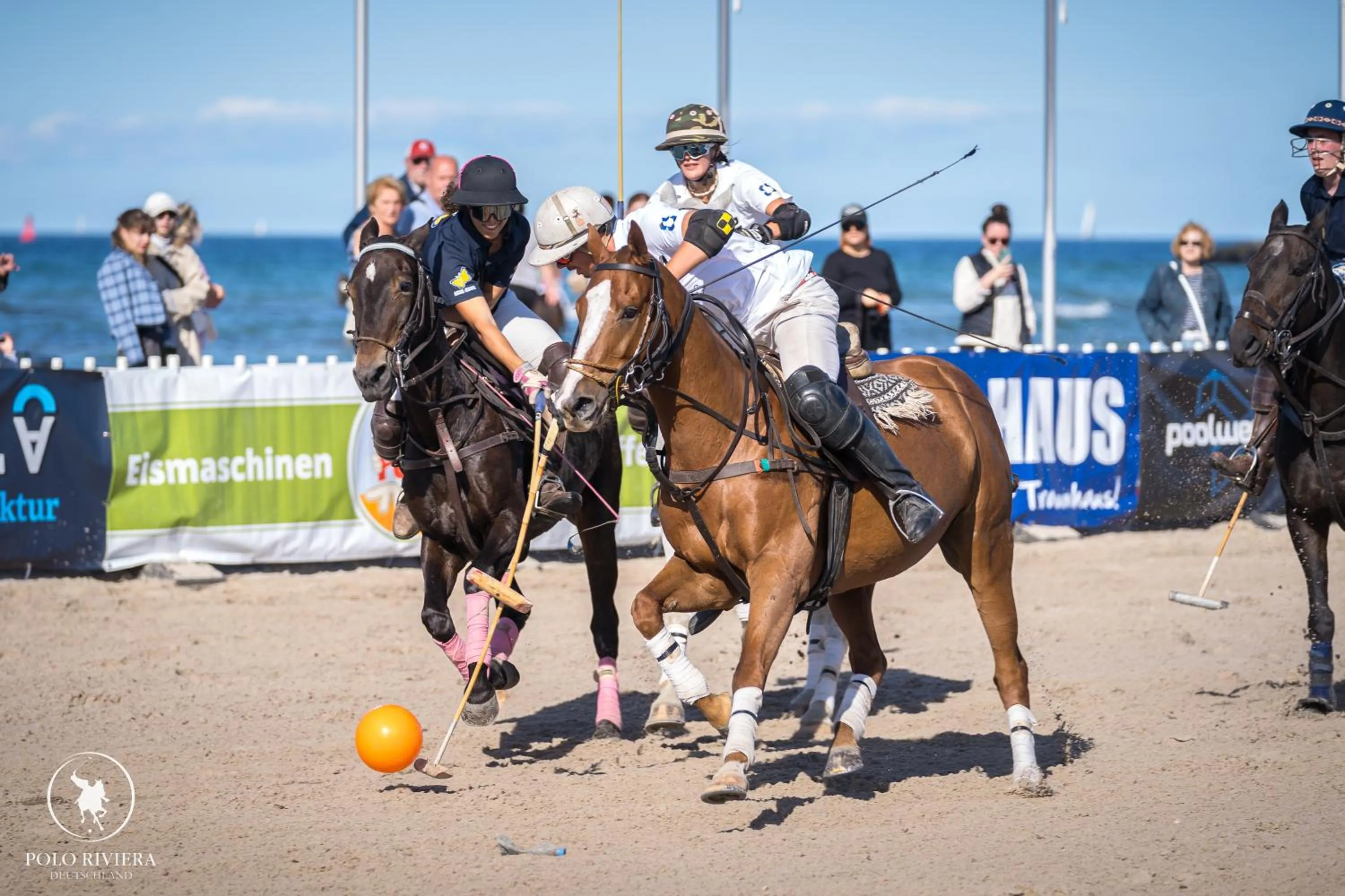 Horse-riding in Runas Hotel