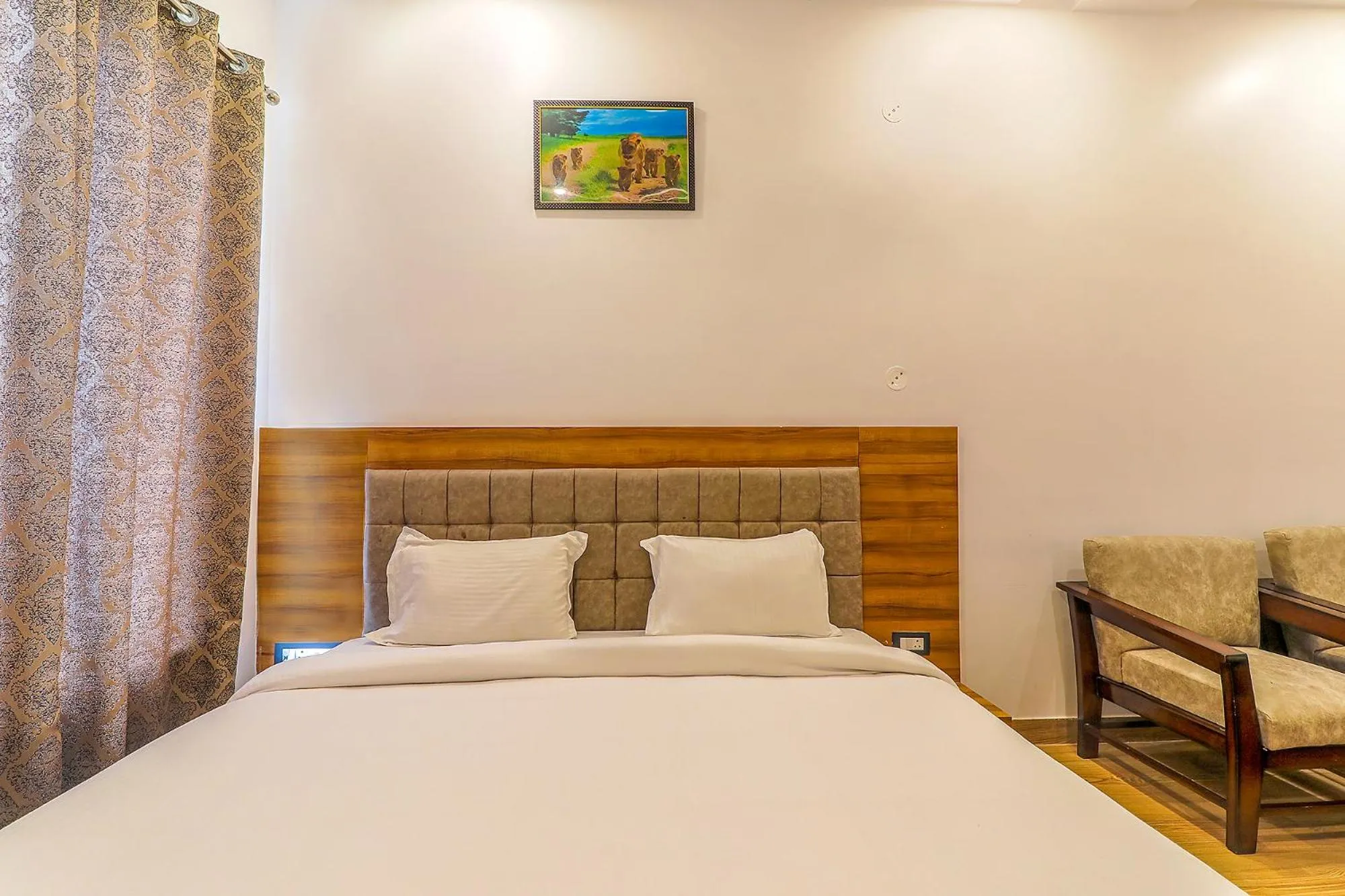 Bed in FabExpress Global Inn New