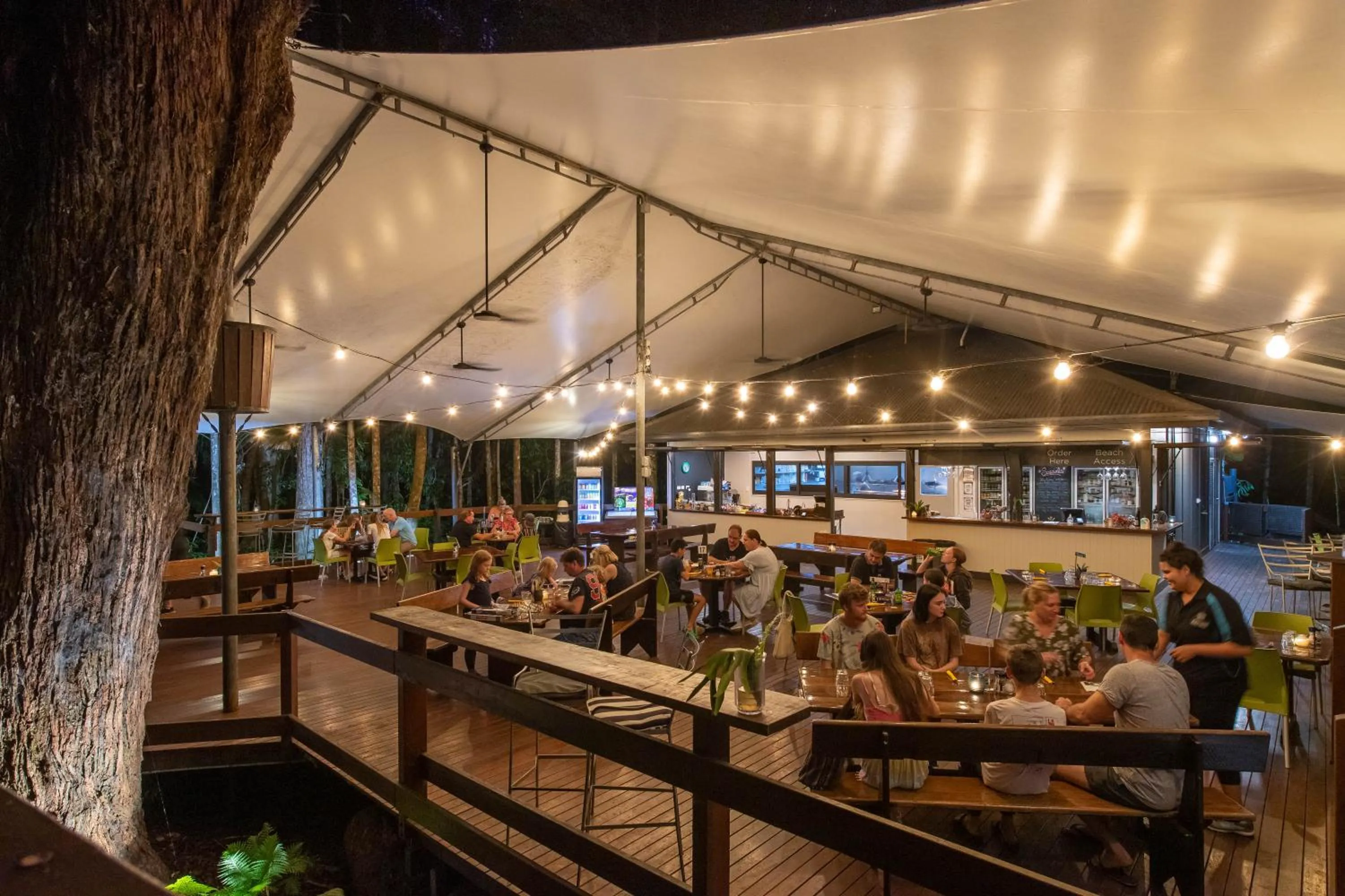 Restaurant/places to eat in Cape Trib Beach House