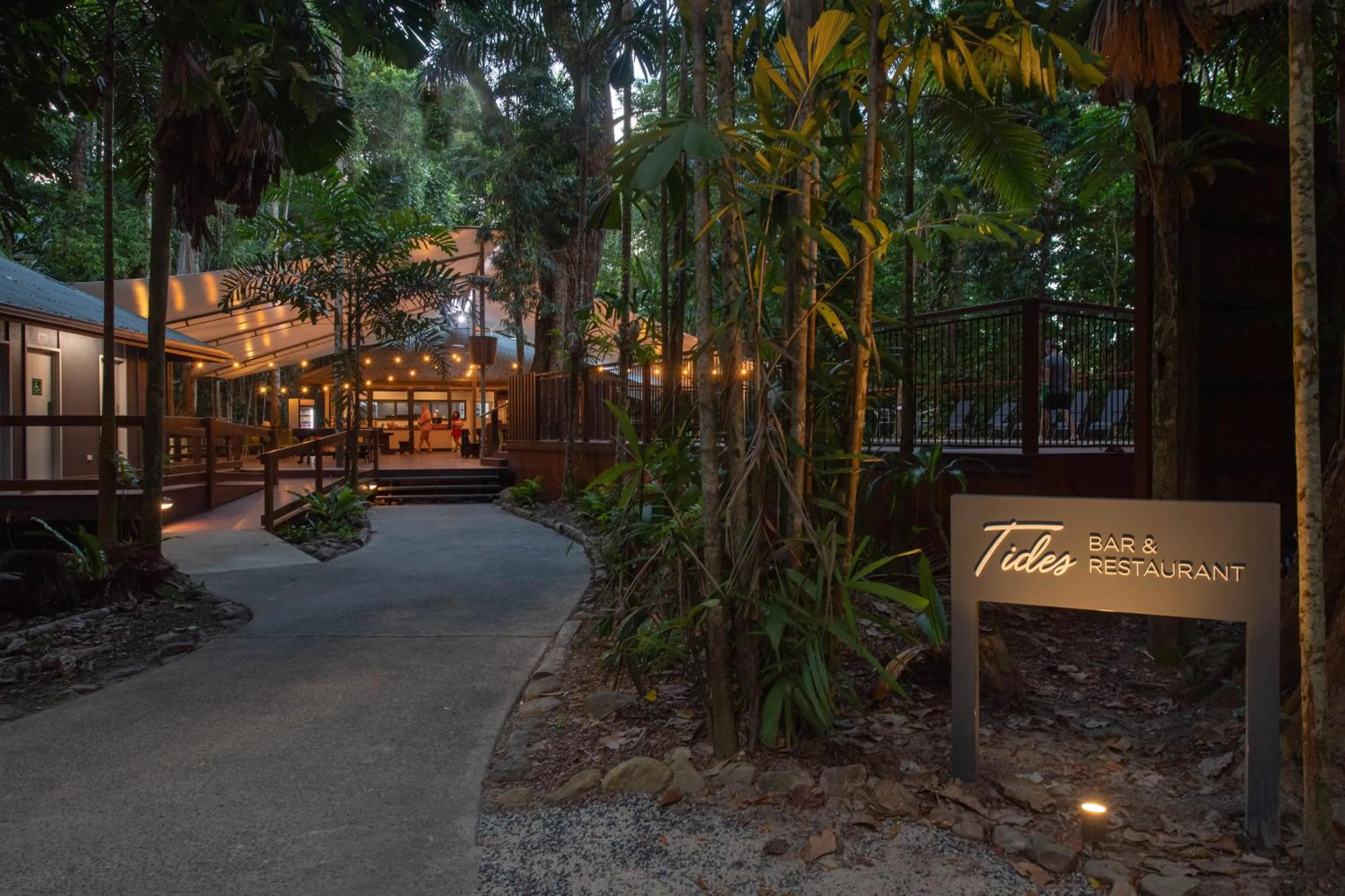 Restaurant/places to eat in Cape Trib Beach House