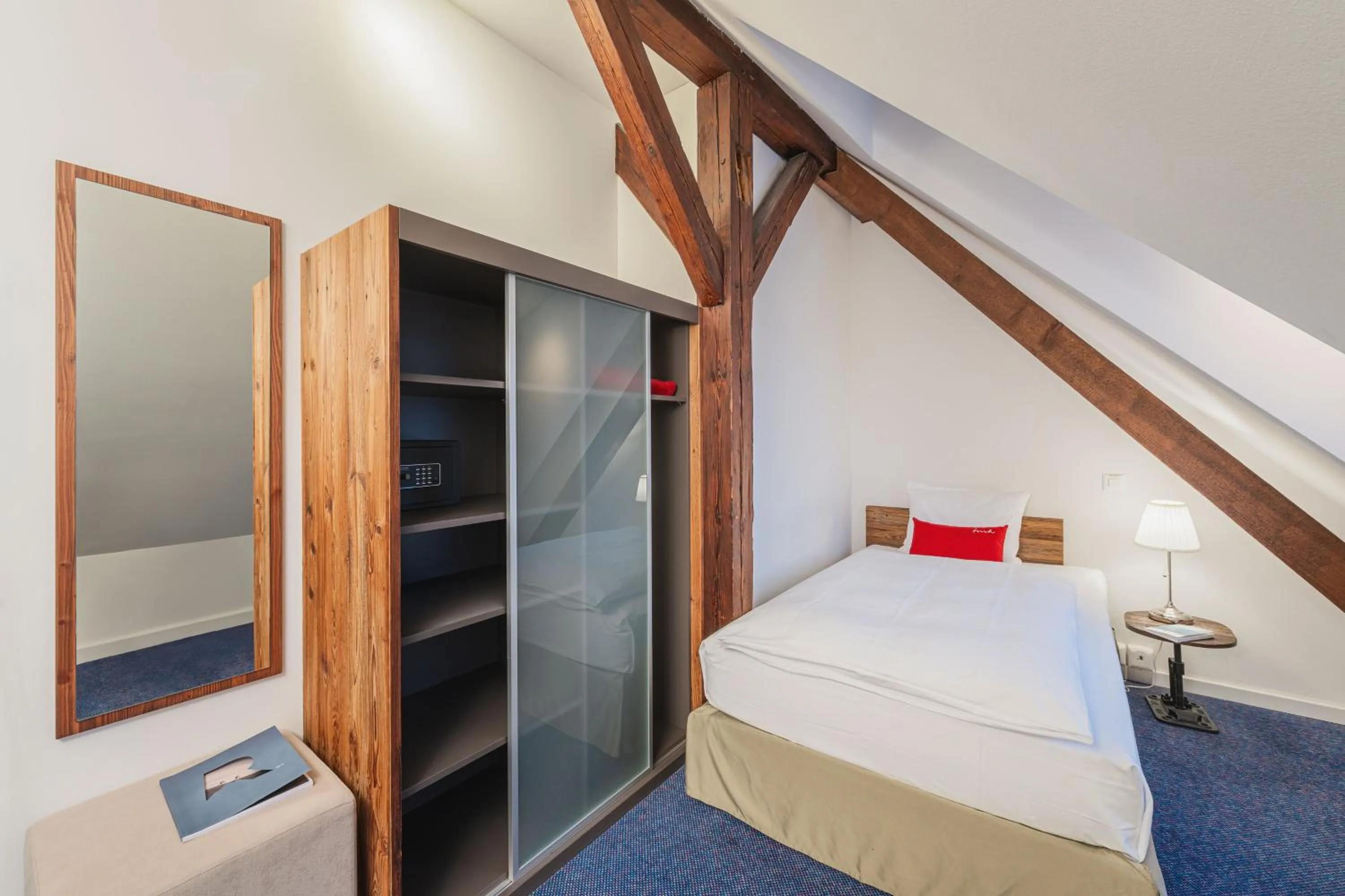 Bed in Tailormade Hotel RÜDEN Schaffhausen