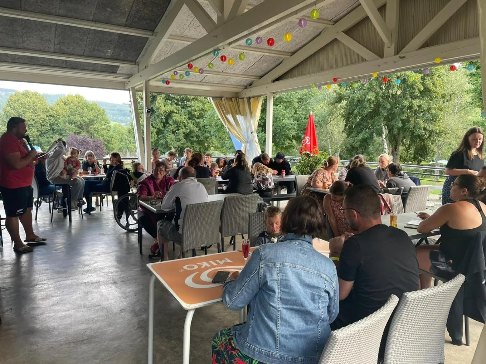 Restaurant/places to eat in Camping de Matour