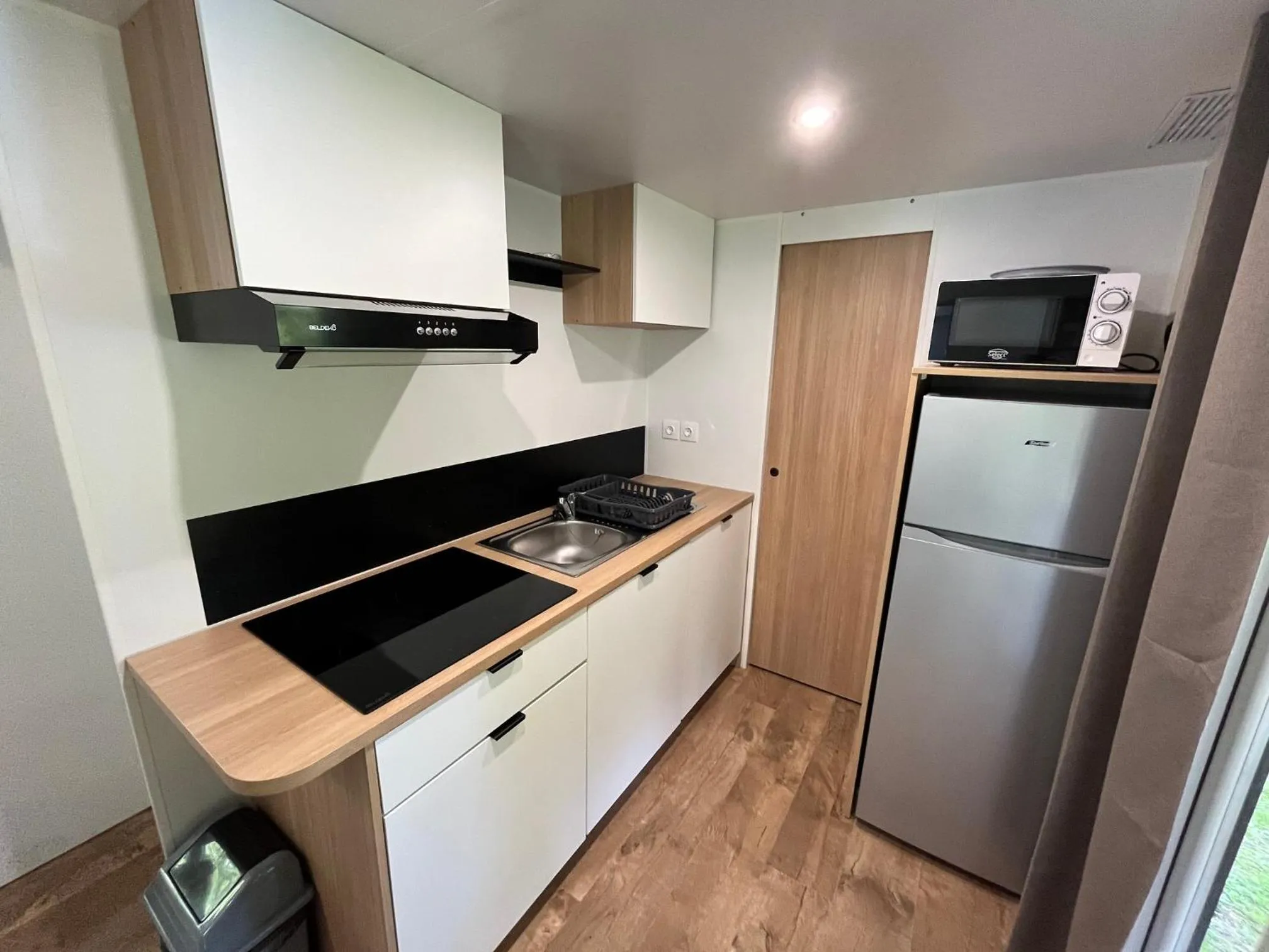 kitchen in Camping de Matour